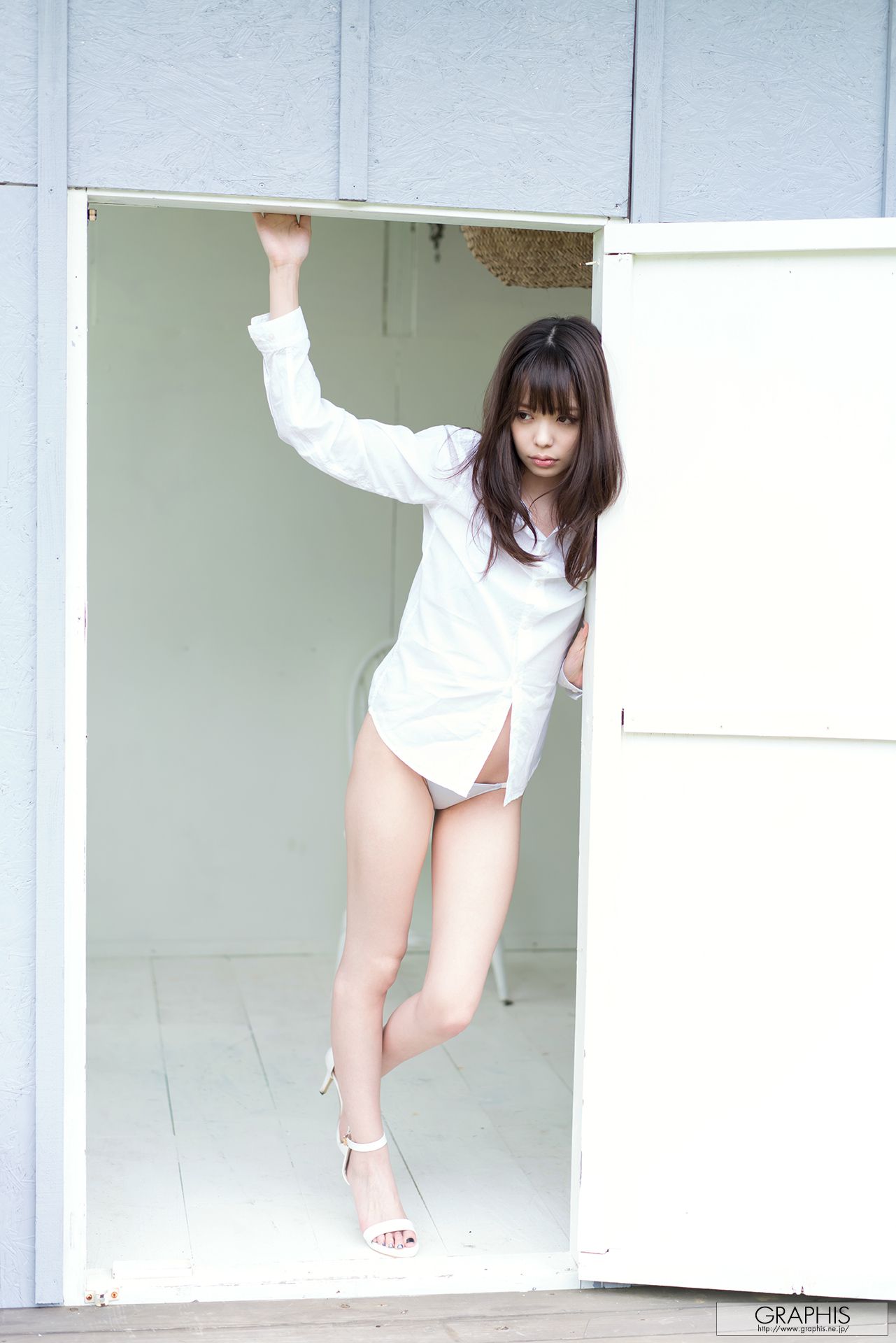 Kaname Ootori 凰かなめ/凤香奈芽 [Graphis] First Gravure 初脫ぎ娘/(71P)