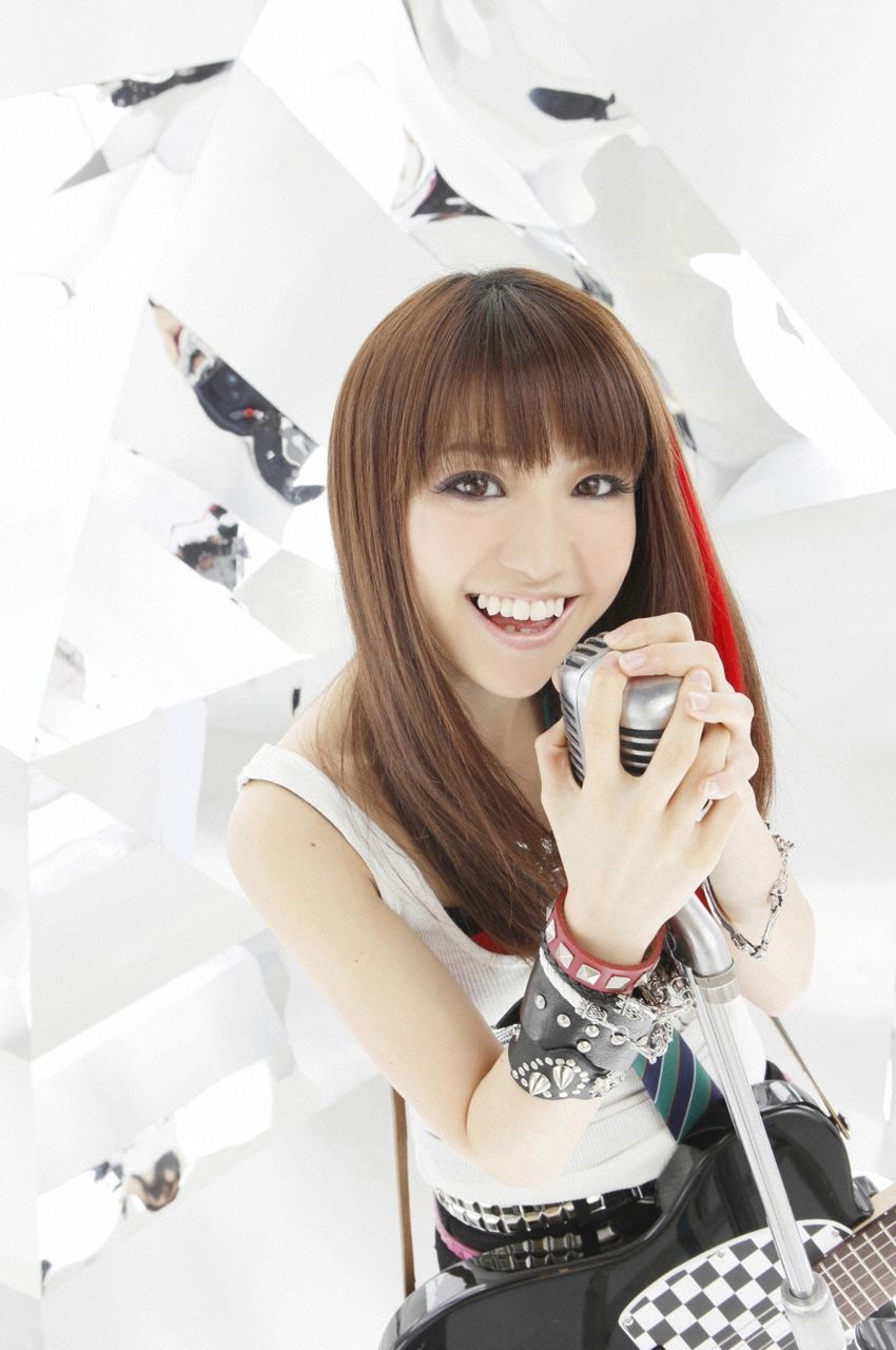 AKB48《WORLD GIRLS》 [VYJ]/(37P)