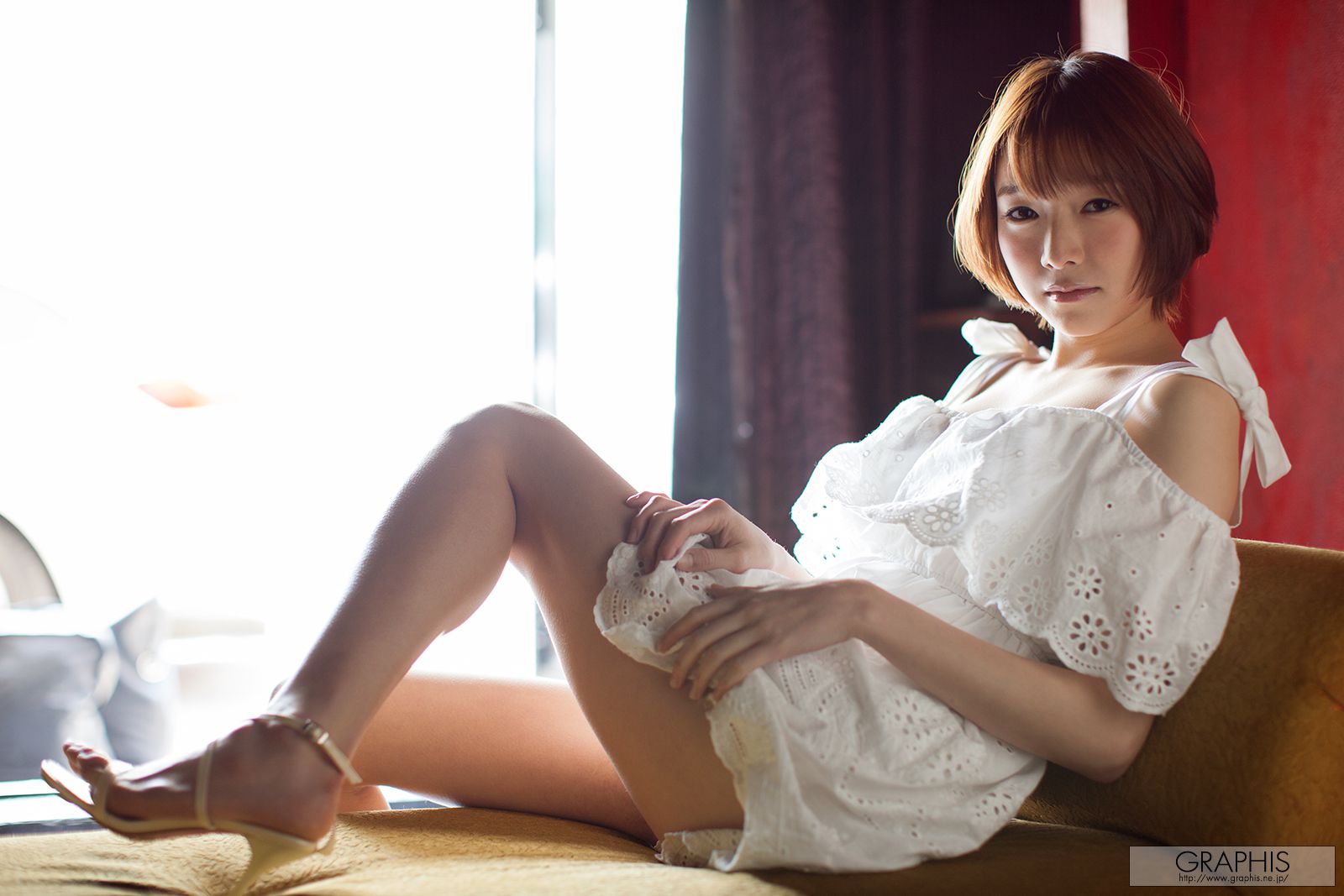 涼川絢音/凉川绚音 [Graphis] First Gravure 初脱ぎ娘/(39P)