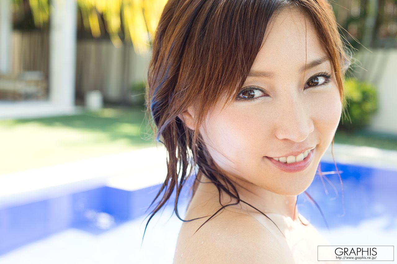 美波ねい/美波宁 [Graphis] First Gravure 初脱ぎ娘/(25P)