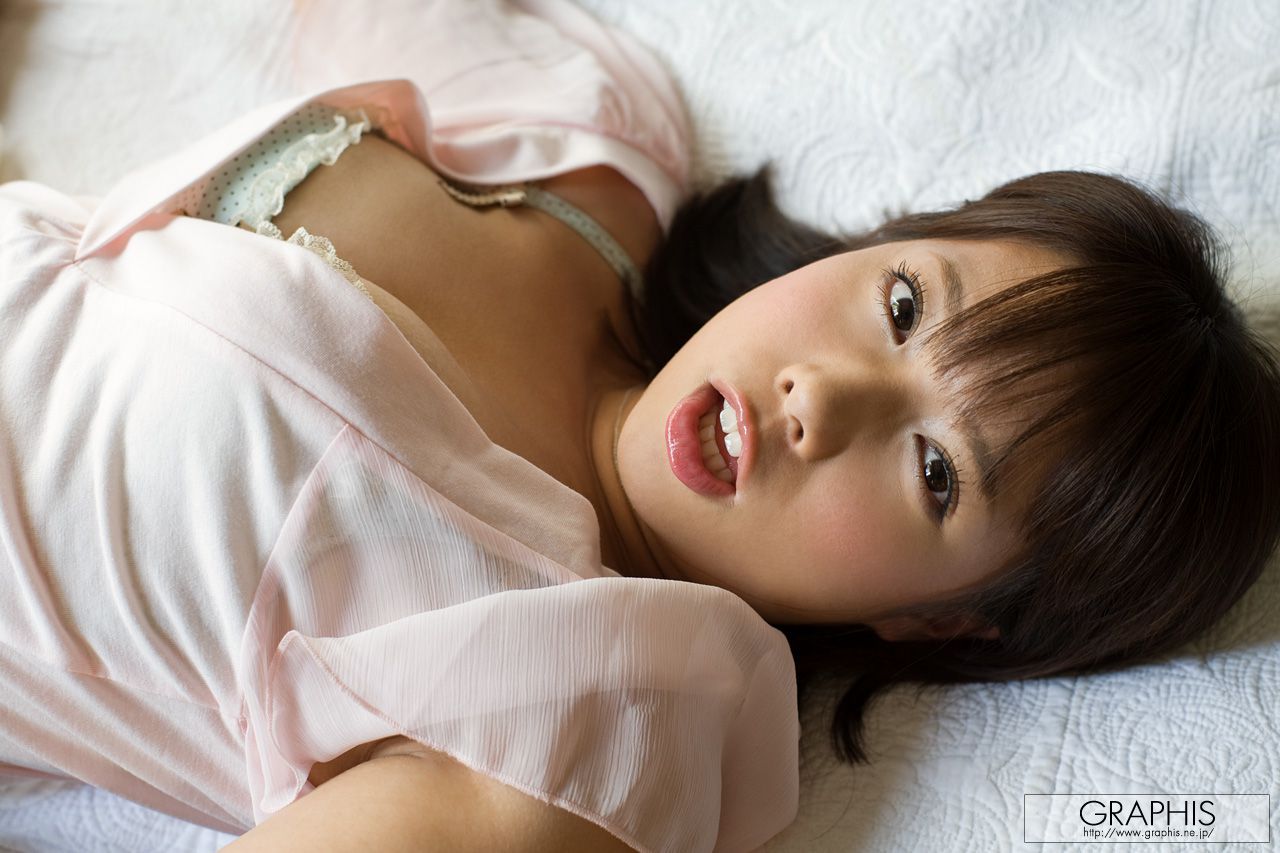 An Shinohara 篠原杏 [Graphis] First Gravure 初脱ぎ娘/(31P)