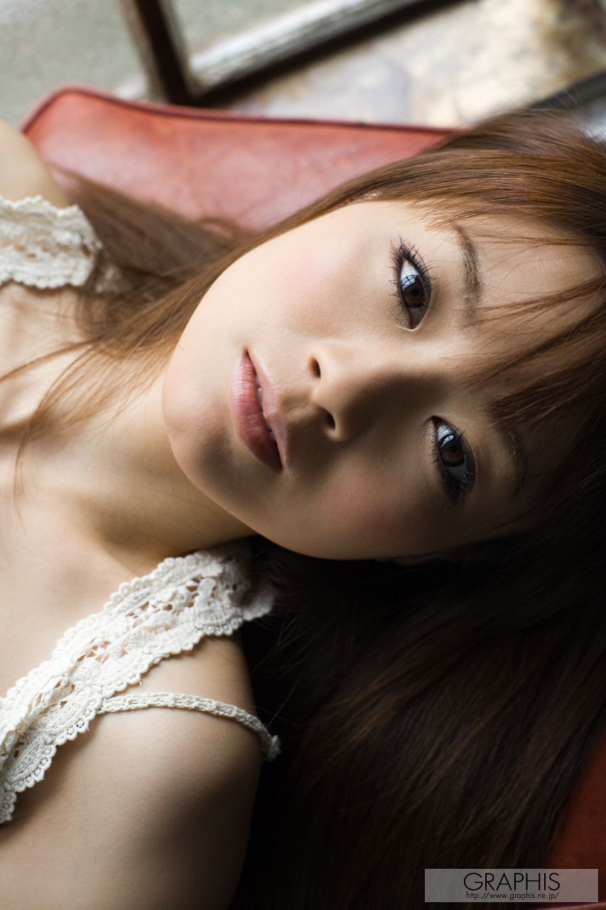 Mayuka Akimoto 秋元まゆ花 [Graphis] First Gravure 初脱ぎ娘/(56P)