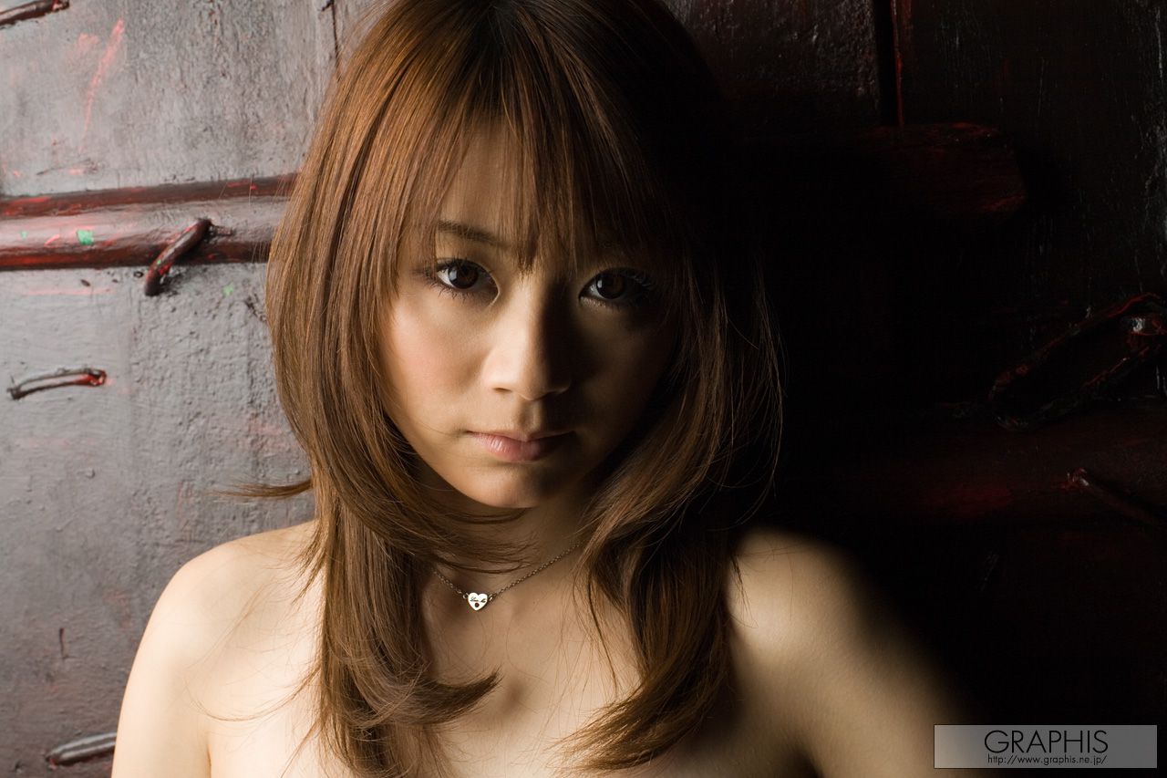 Mayuka Akimoto 秋元まゆ花 [Graphis] First Gravure 初脱ぎ娘/(56P)