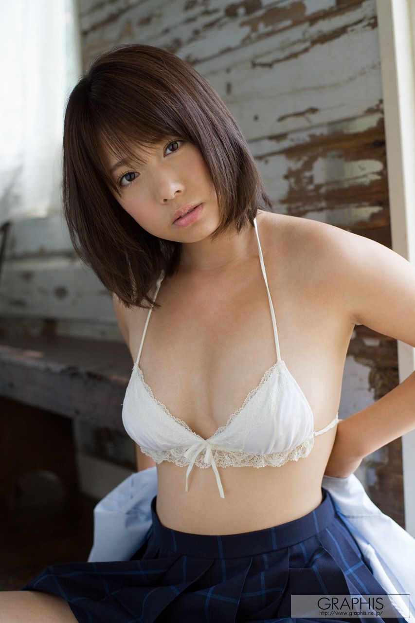 An Shinohara 篠原杏 [Graphis] First Gravure 初脱ぎ娘/(31P)