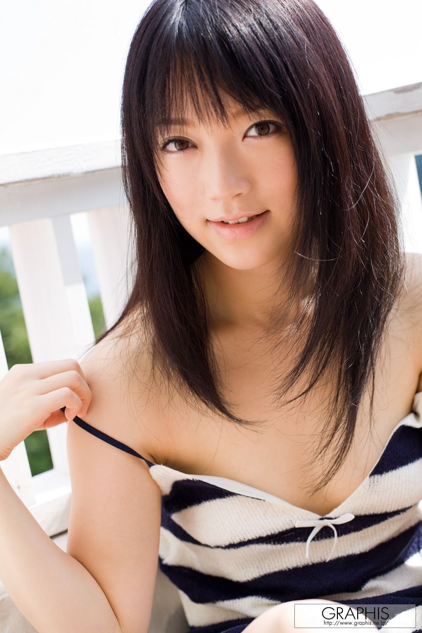 乙井なずな/乙井荠 [Graphis] First Gravure 初脱ぎ娘/(26P)