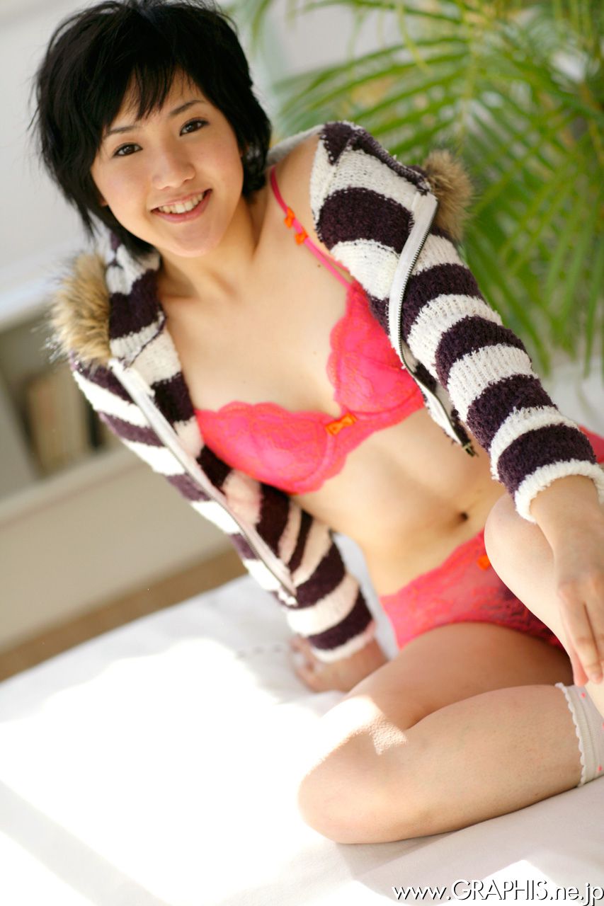 Uran Minami 南优兰 [Graphis] First Gravure 初脱ぎ娘/(36P)