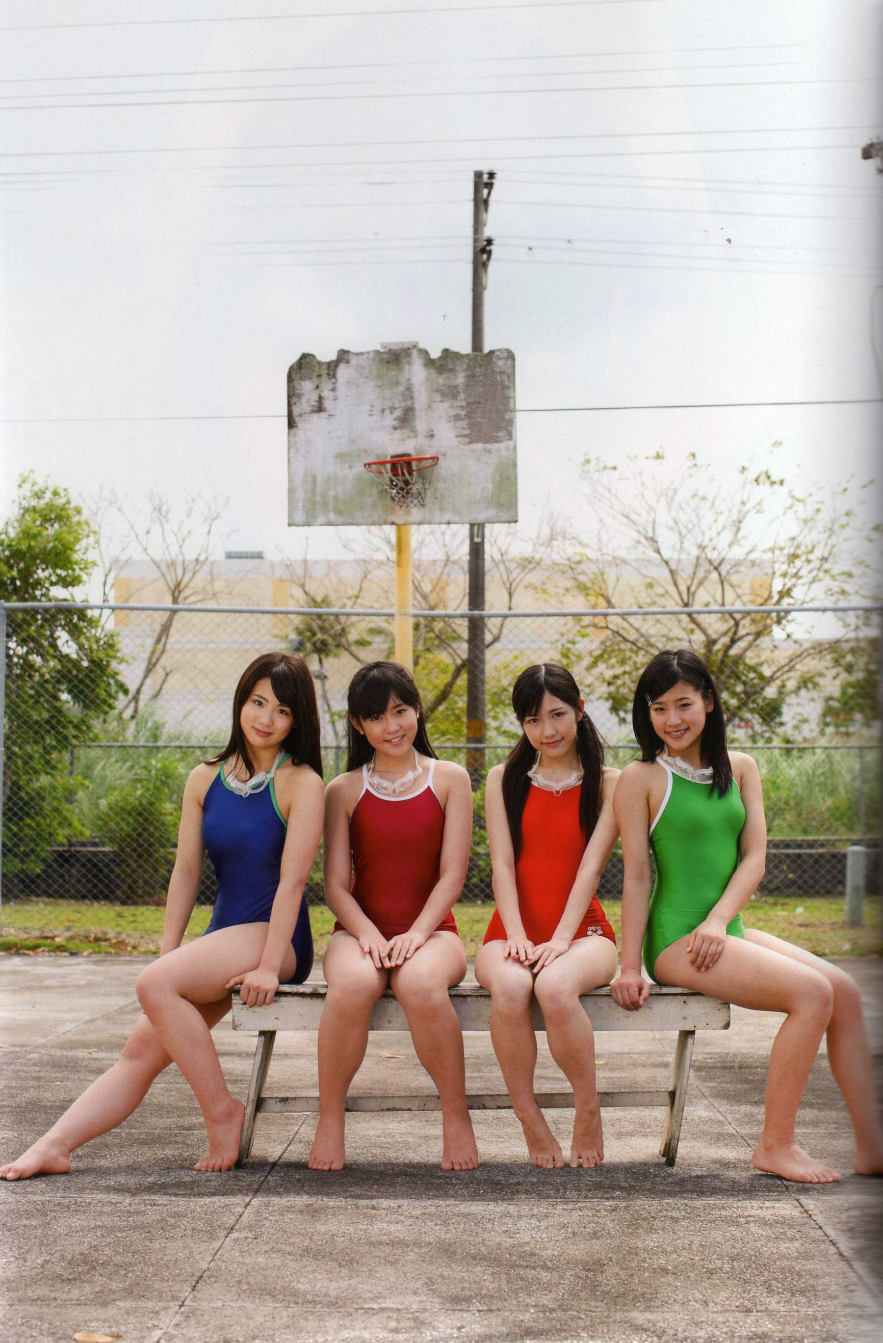 渡り廊下走り队 《Akkanbe》 [Photo Book]/(115P)