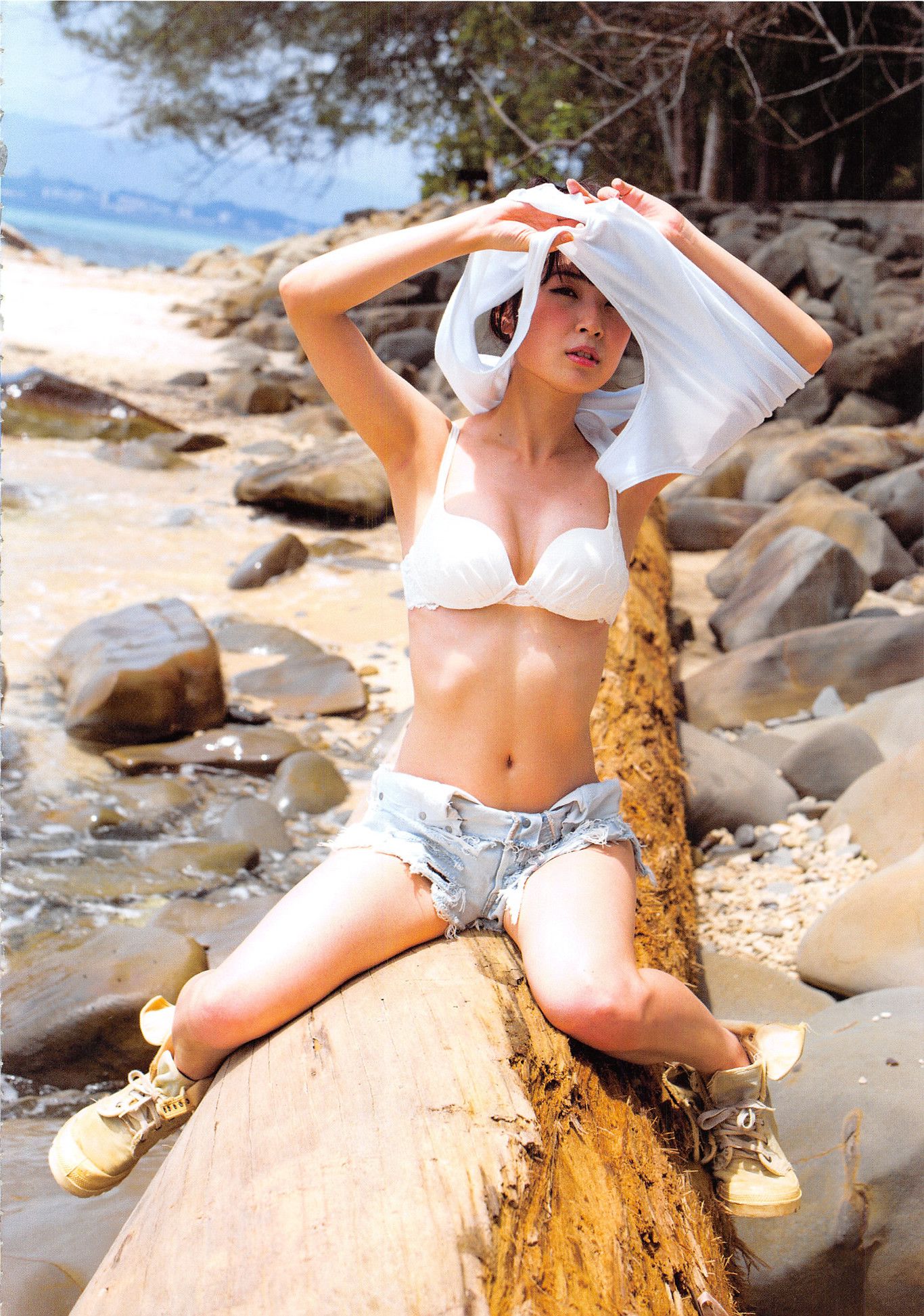 高柳明音《Churi》 [Photobook]/(136P)