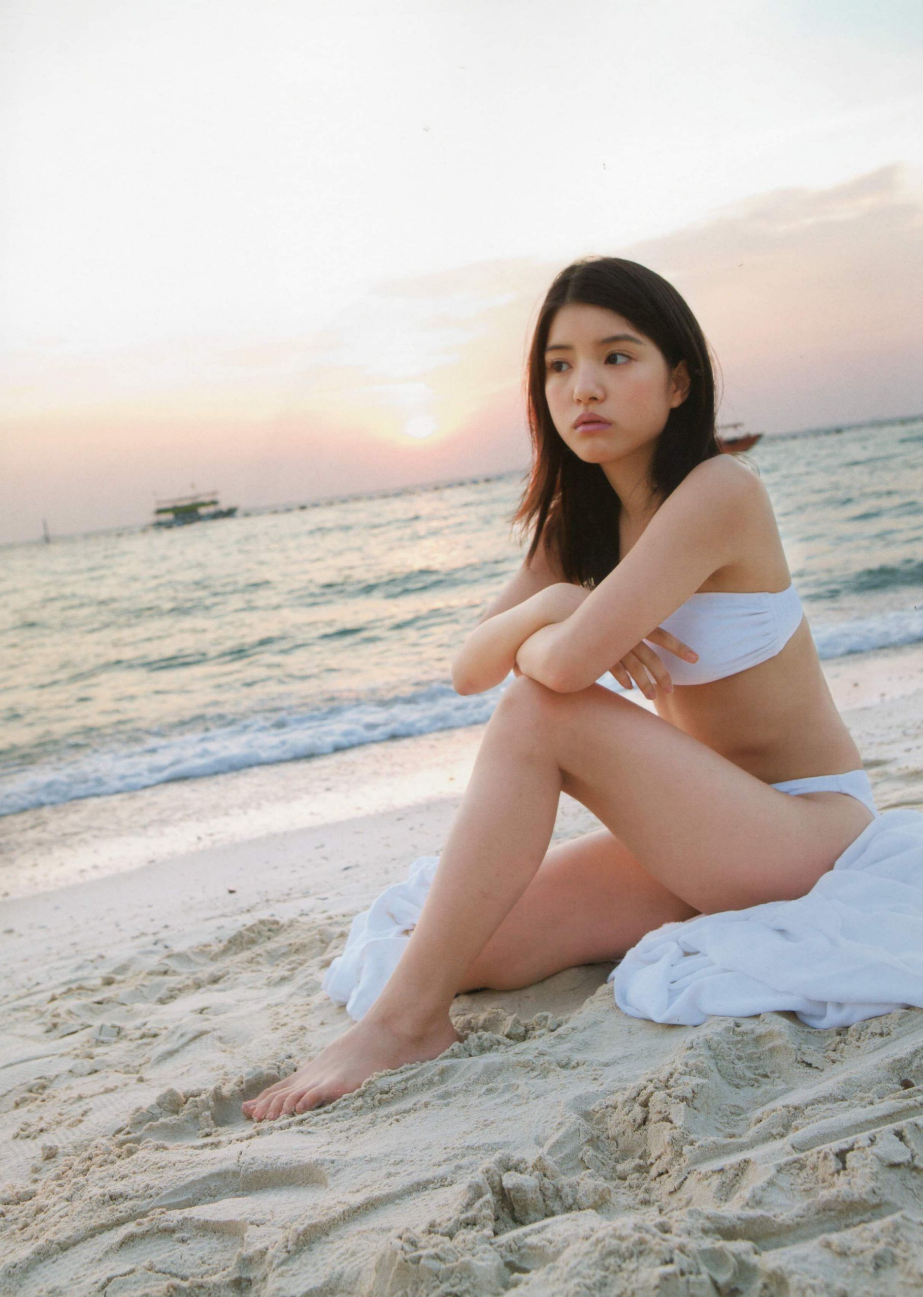 川岛海荷《Umikaze》 [PhotoBook]/(113P)