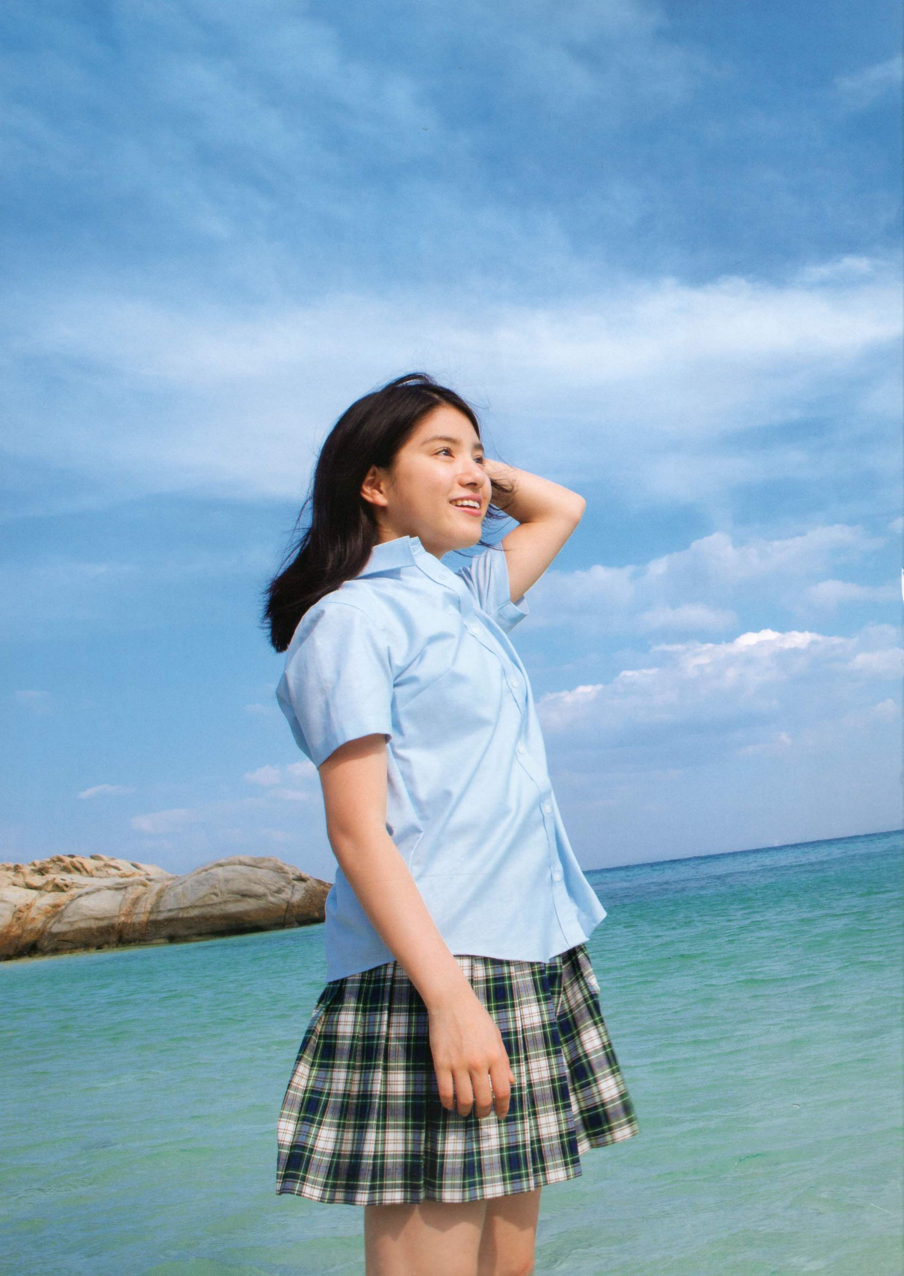 川岛海荷《Umikaze》 [PhotoBook]/(113P)