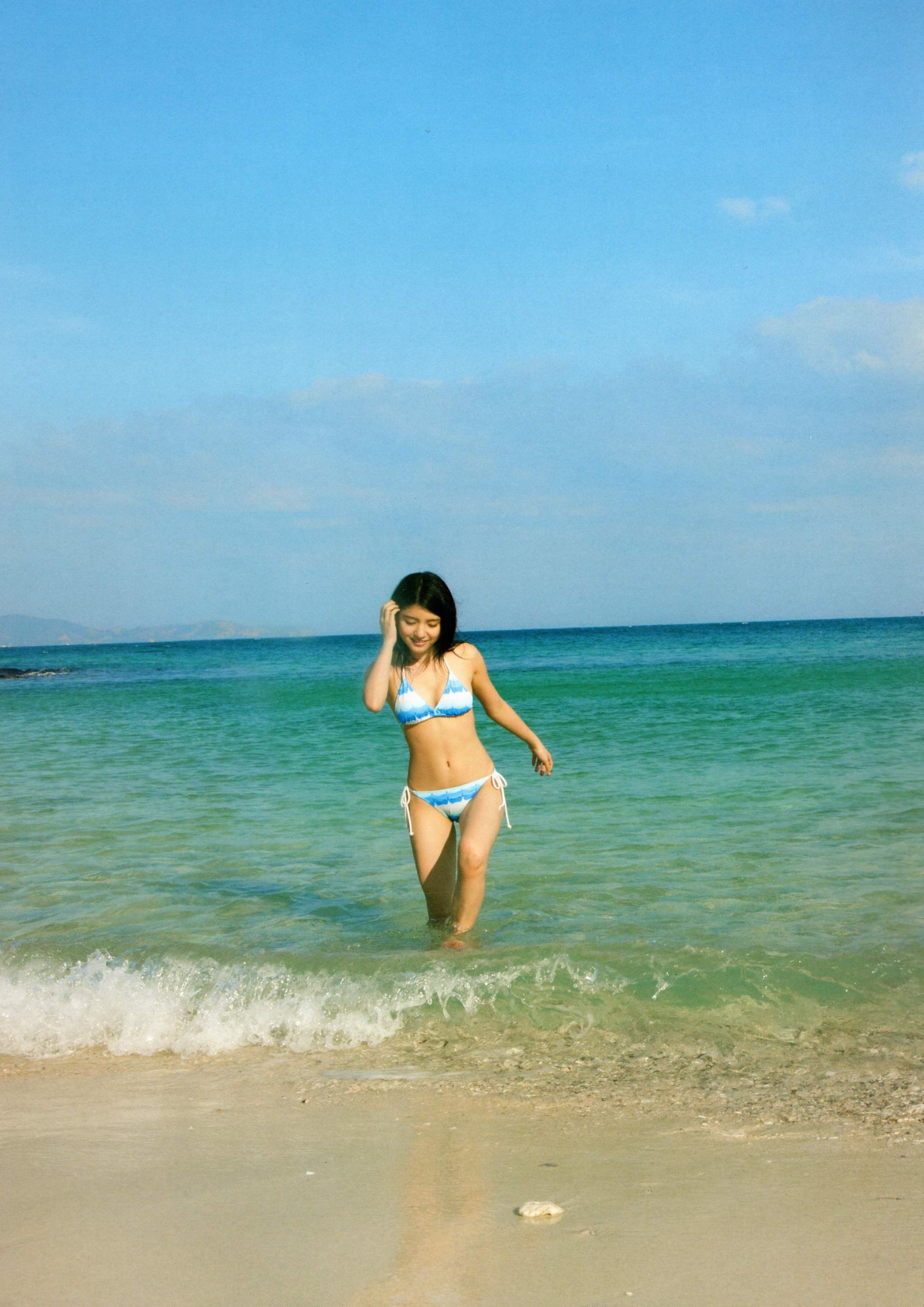 川岛海荷《Umikaze》 [PhotoBook]/(113P)