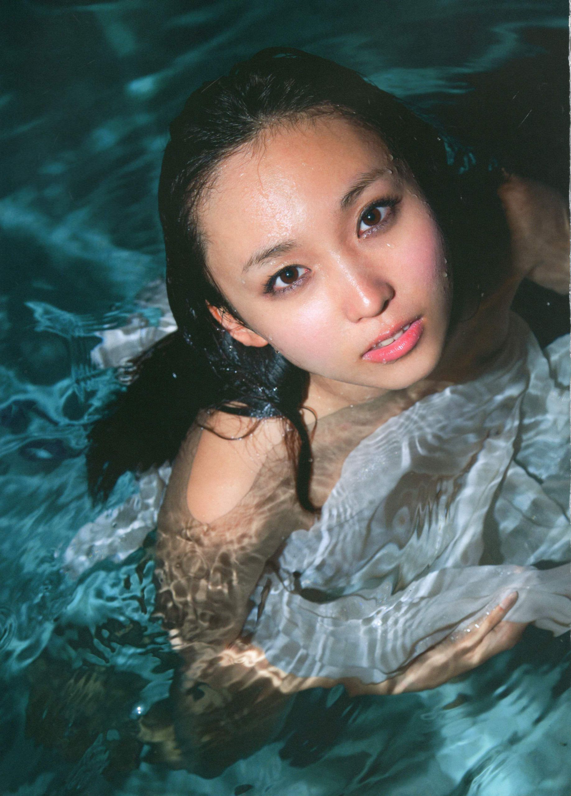 吉木りさ 《Heaven》 [PhotoBook]/(100P)