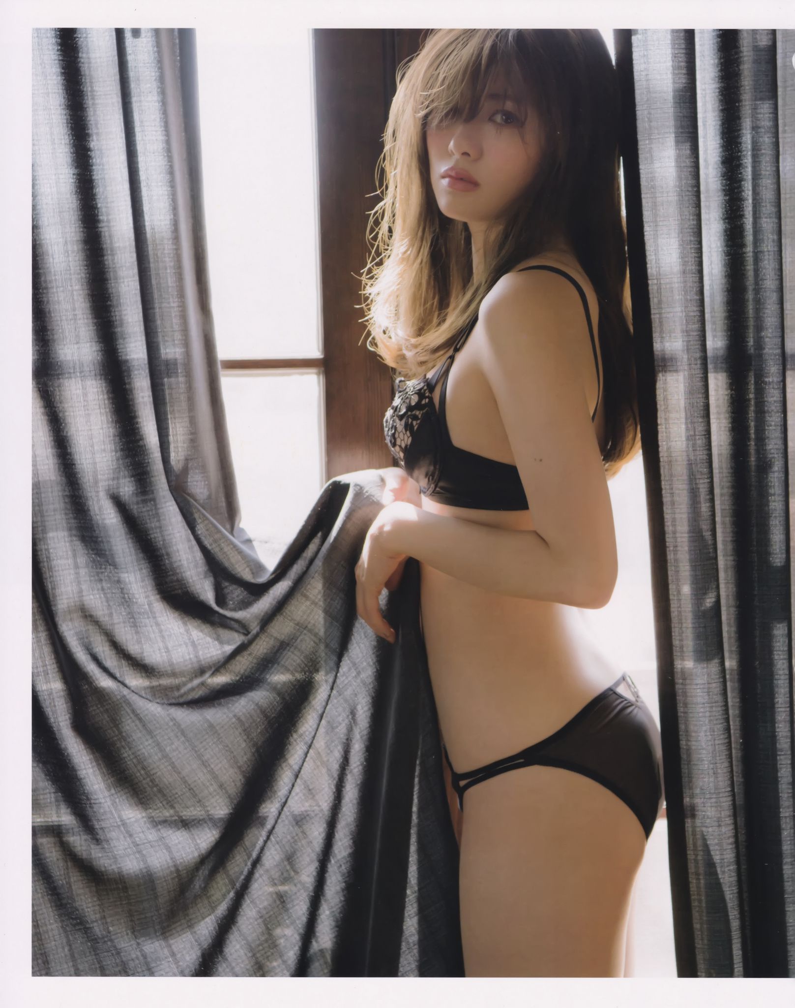 白石麻衣《パスポート》 [Photo Book]/(131P)