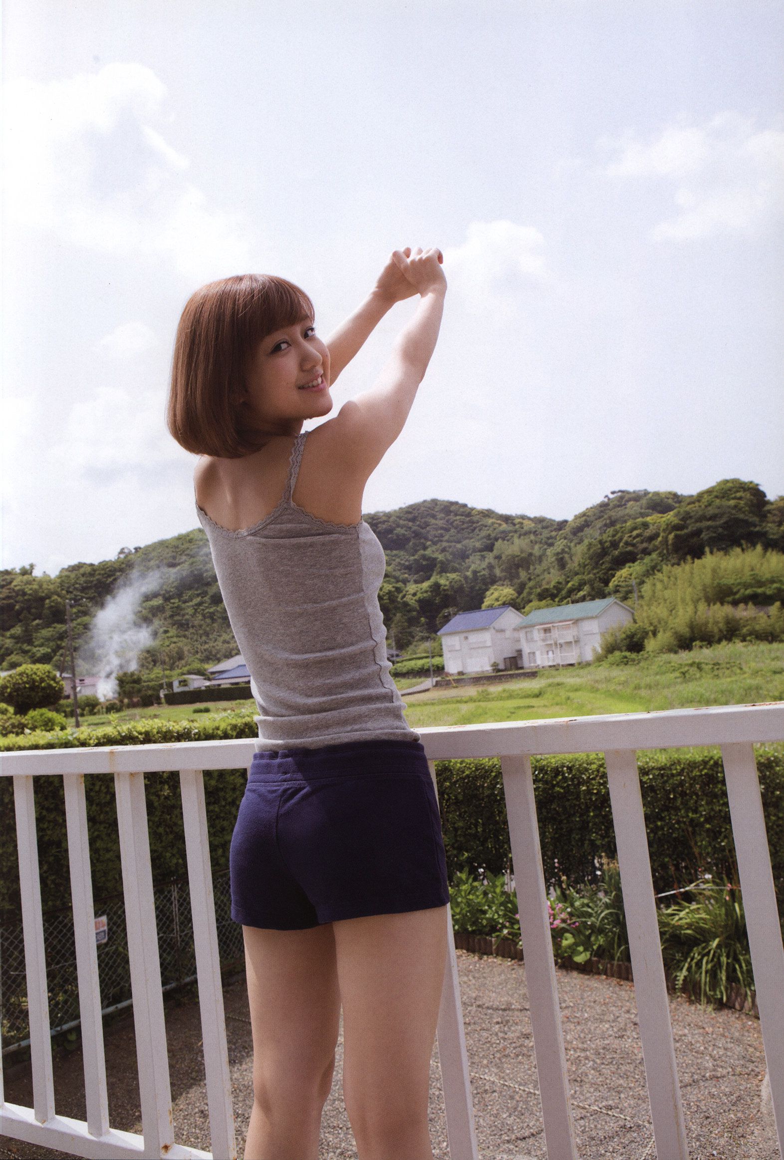 萩原舞《Mai 2(まい 2)》 [PhotoBook]/(83P)