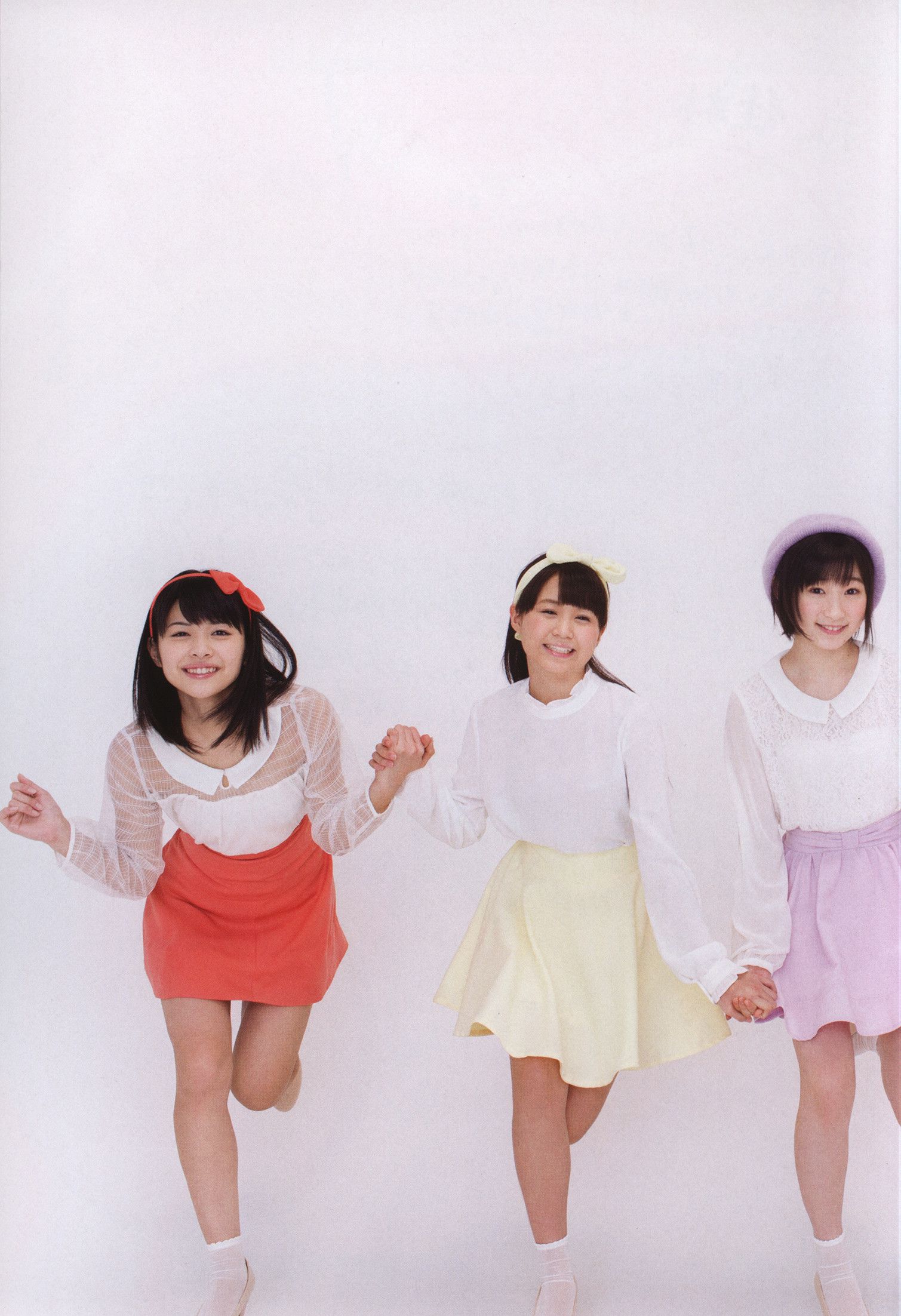 Juice=Juice《OFFICIAL PHOTO BOOK》 [PB]/(90P)