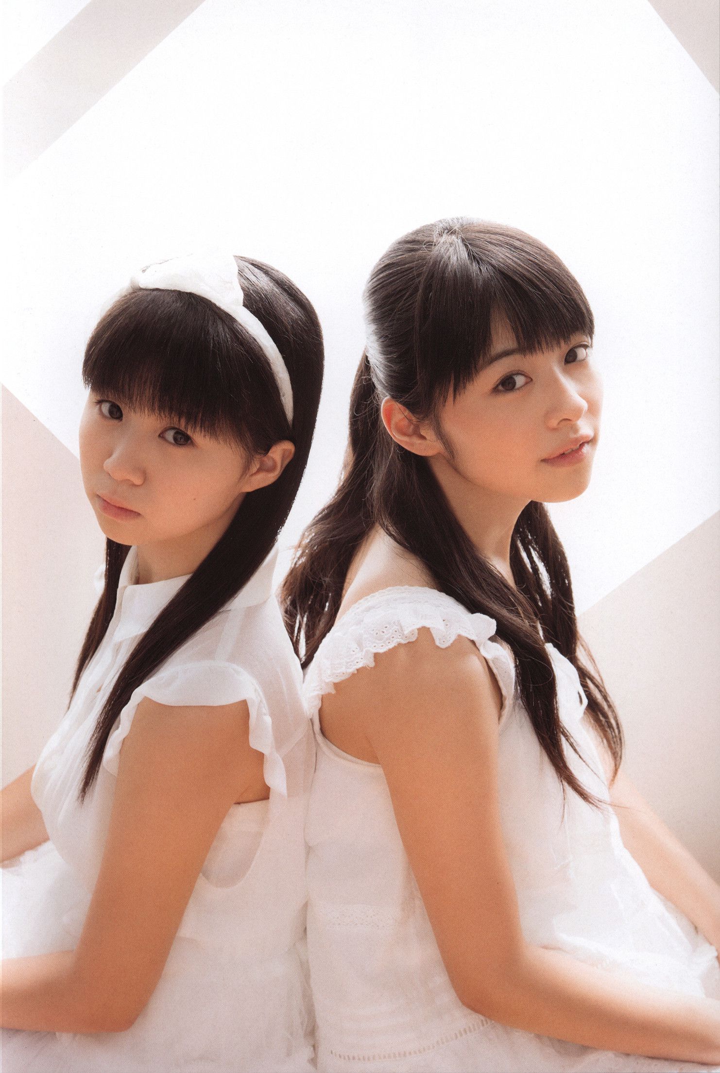 Juice=Juice《OFFICIAL PHOTO BOOK》 [PB]/(90P)