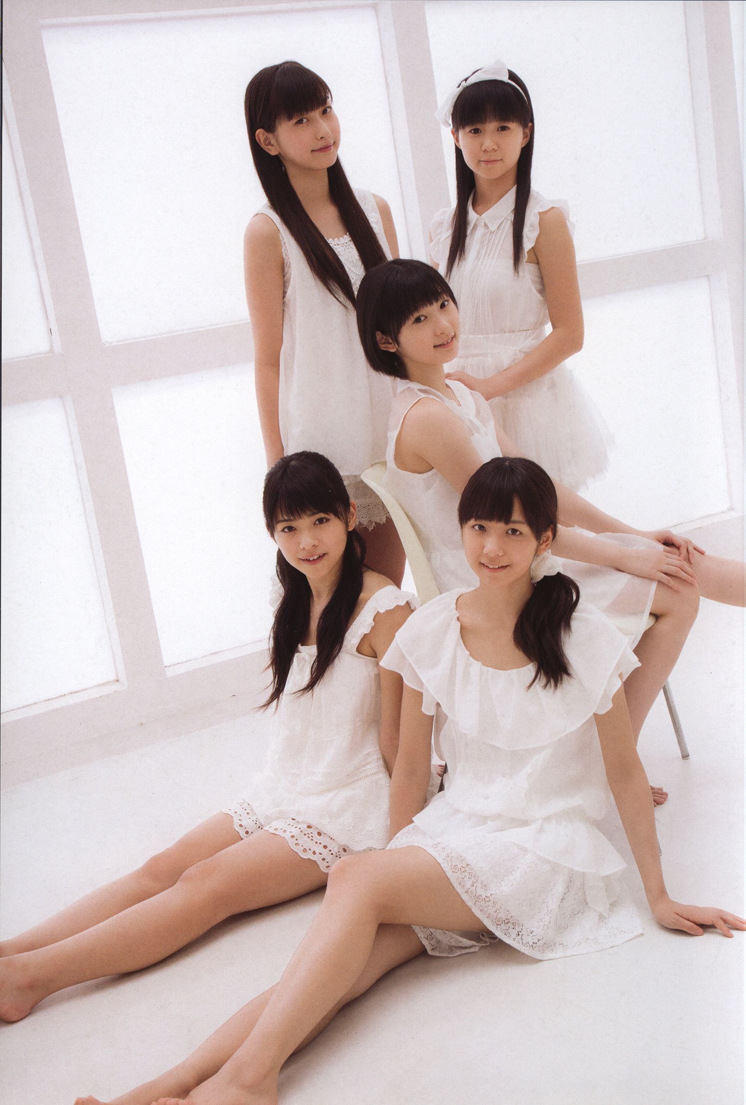 Juice=Juice《OFFICIAL PHOTO BOOK》 [PB]/(90P)