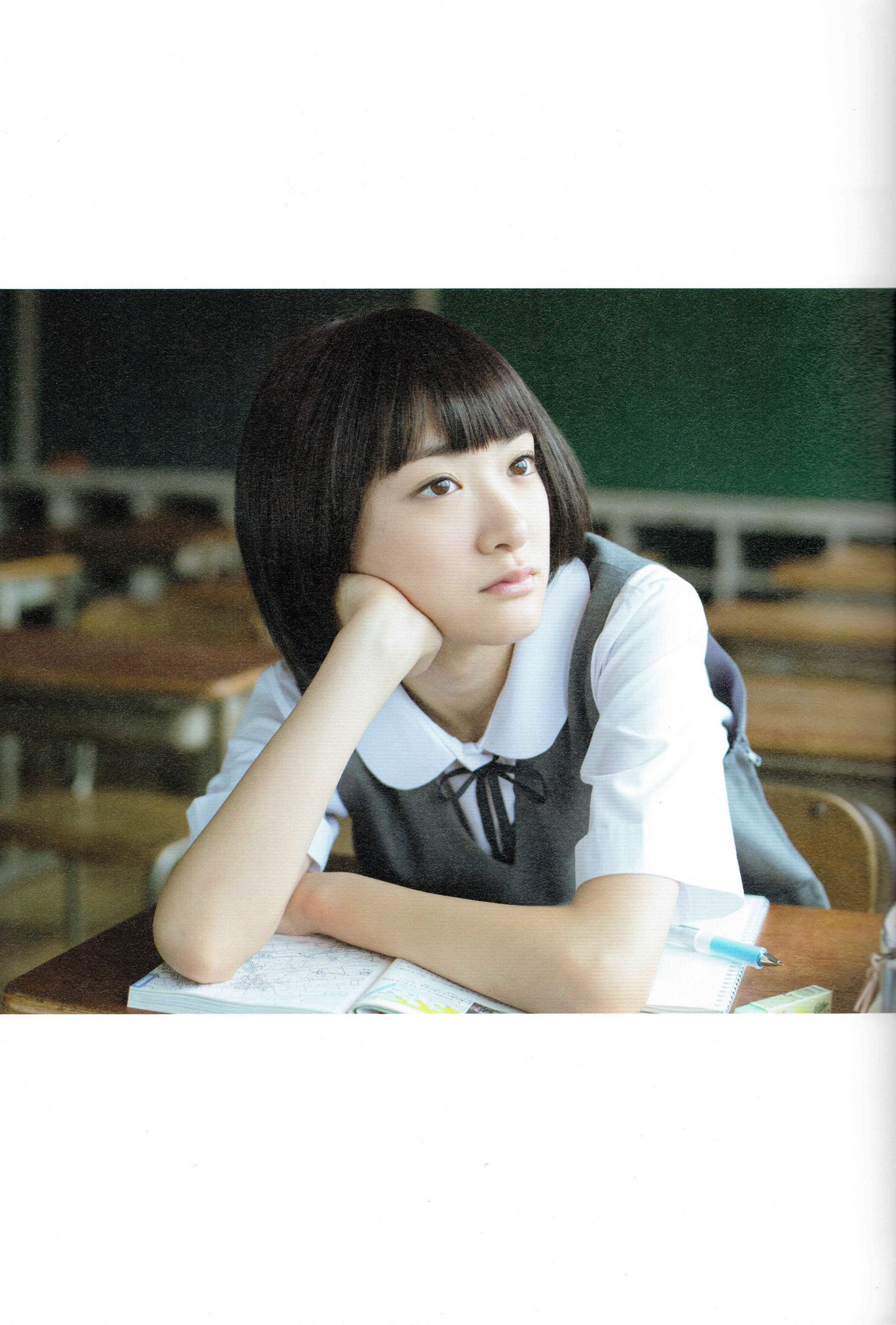 生駒里奈《君の足跡》 [Photo Book]/(126P)