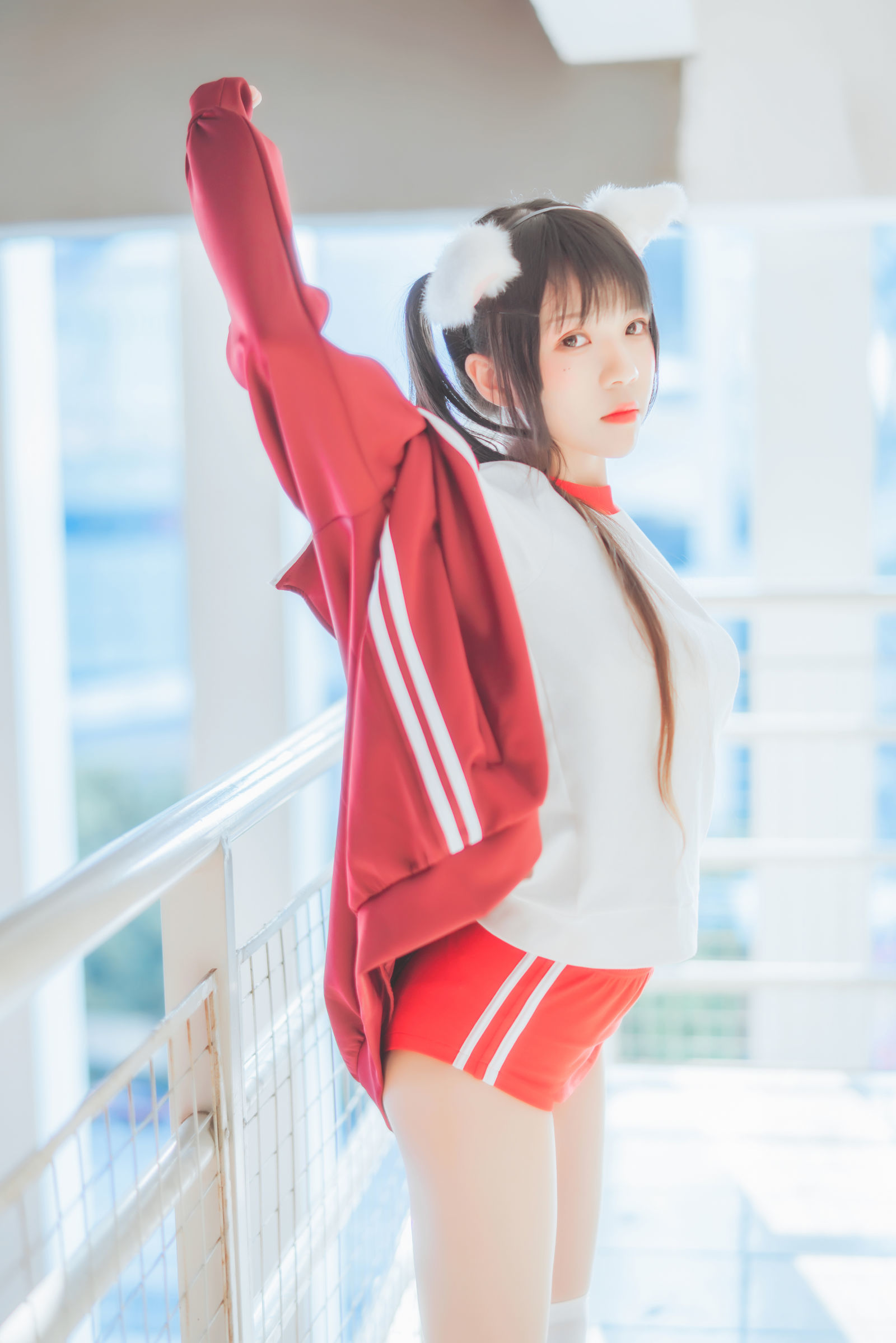 [萝莉COS] 桜桃喵 - 红色体操服/(44P)