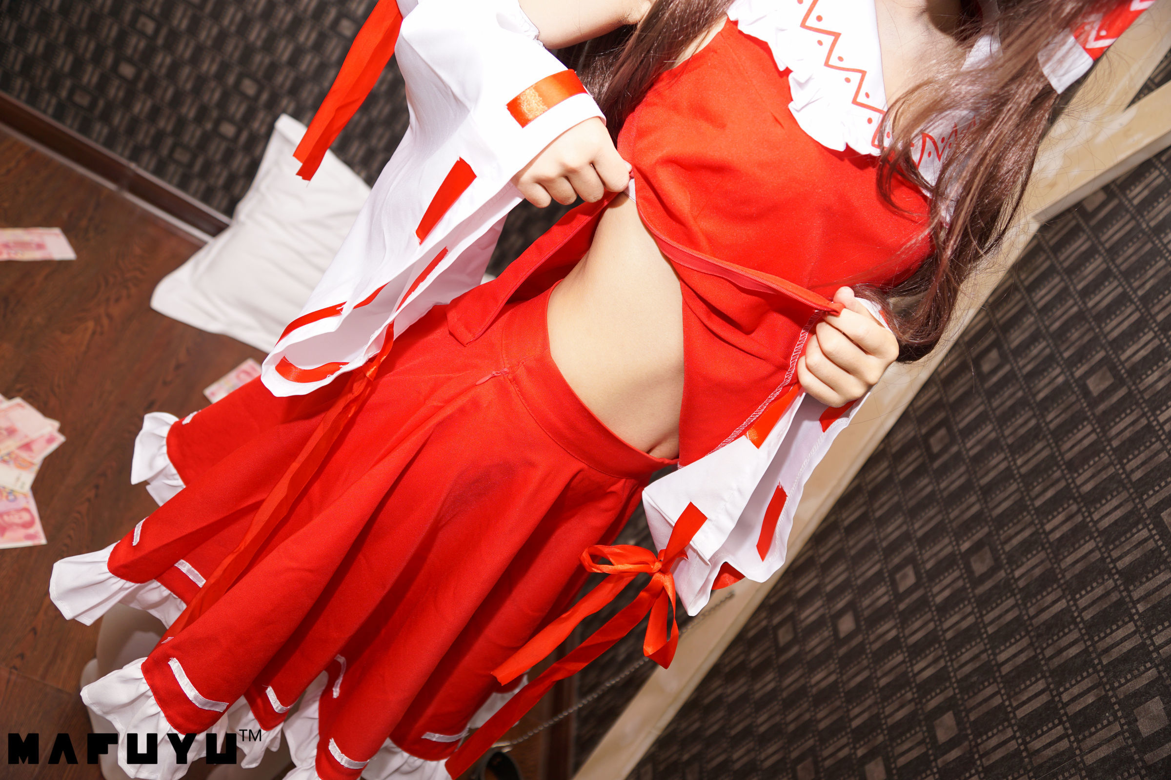 [萝莉COS] 神楽板真冬 COS Reimu猫娘系列套图/(100P)