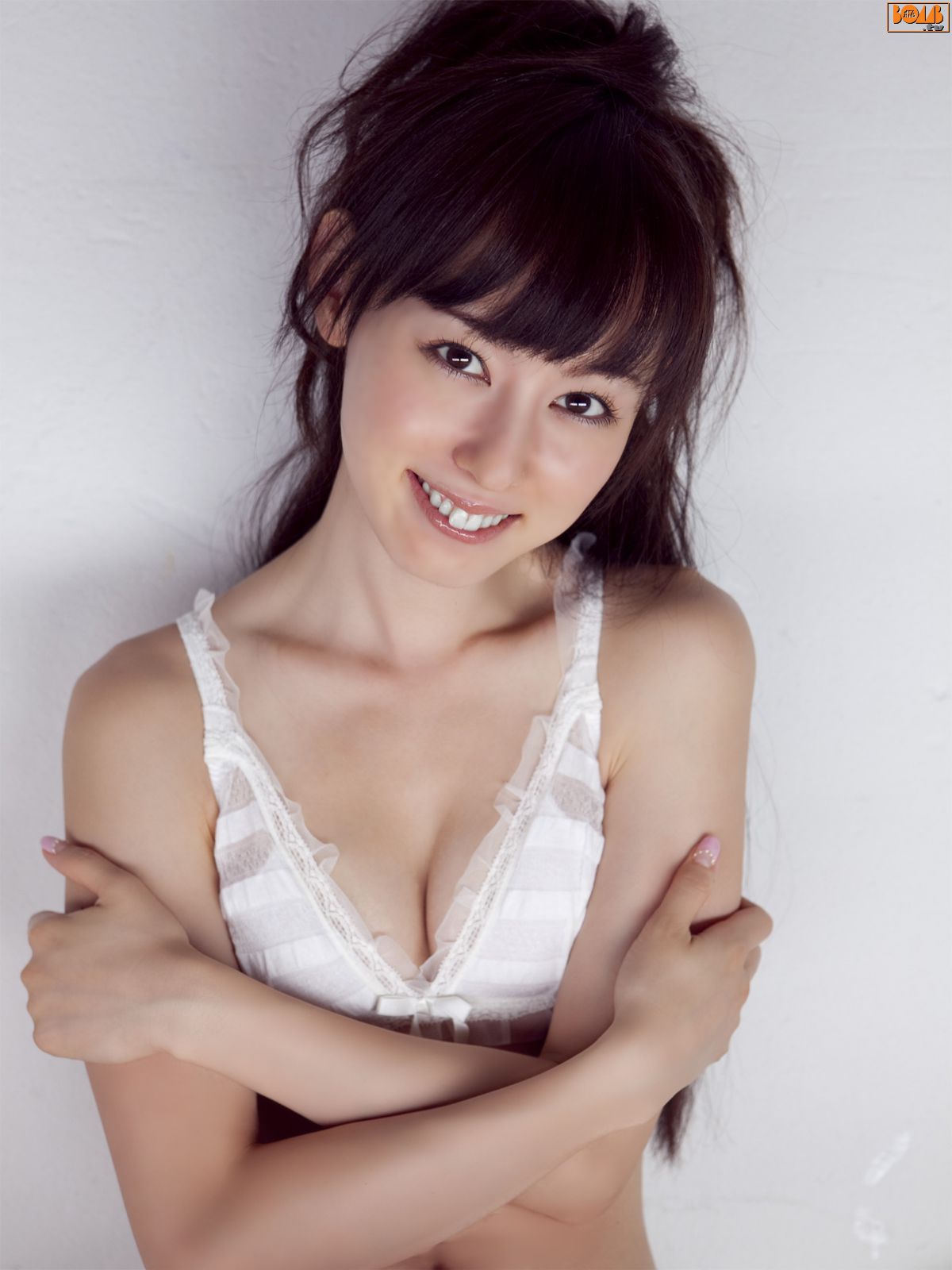 [Bomb.TV] 2010年01月刊 Rina Akiyama 秋山莉奈/(10P)