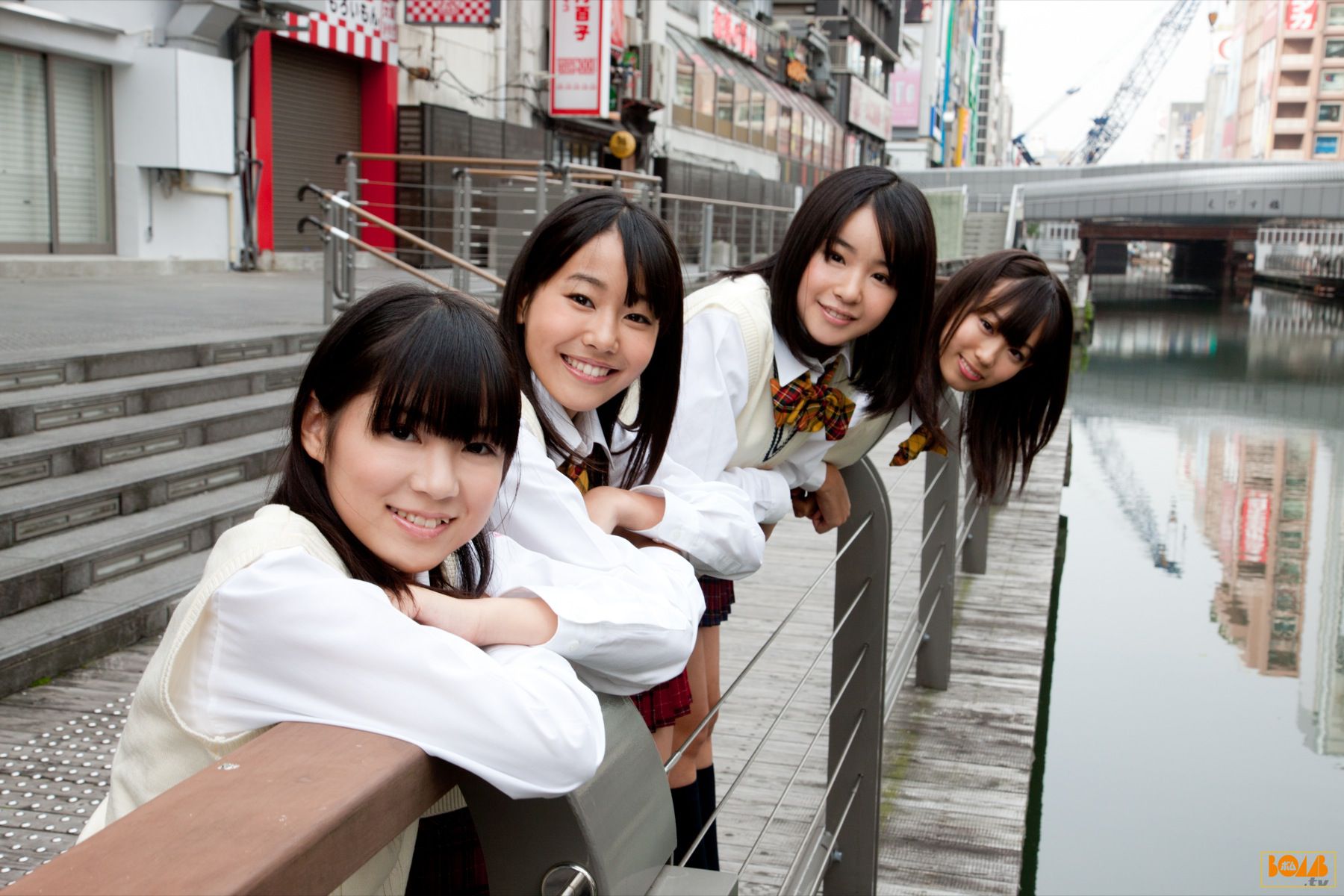 [Bomb.TV] 2011年01月刊 Nmb48 成员/(49P)