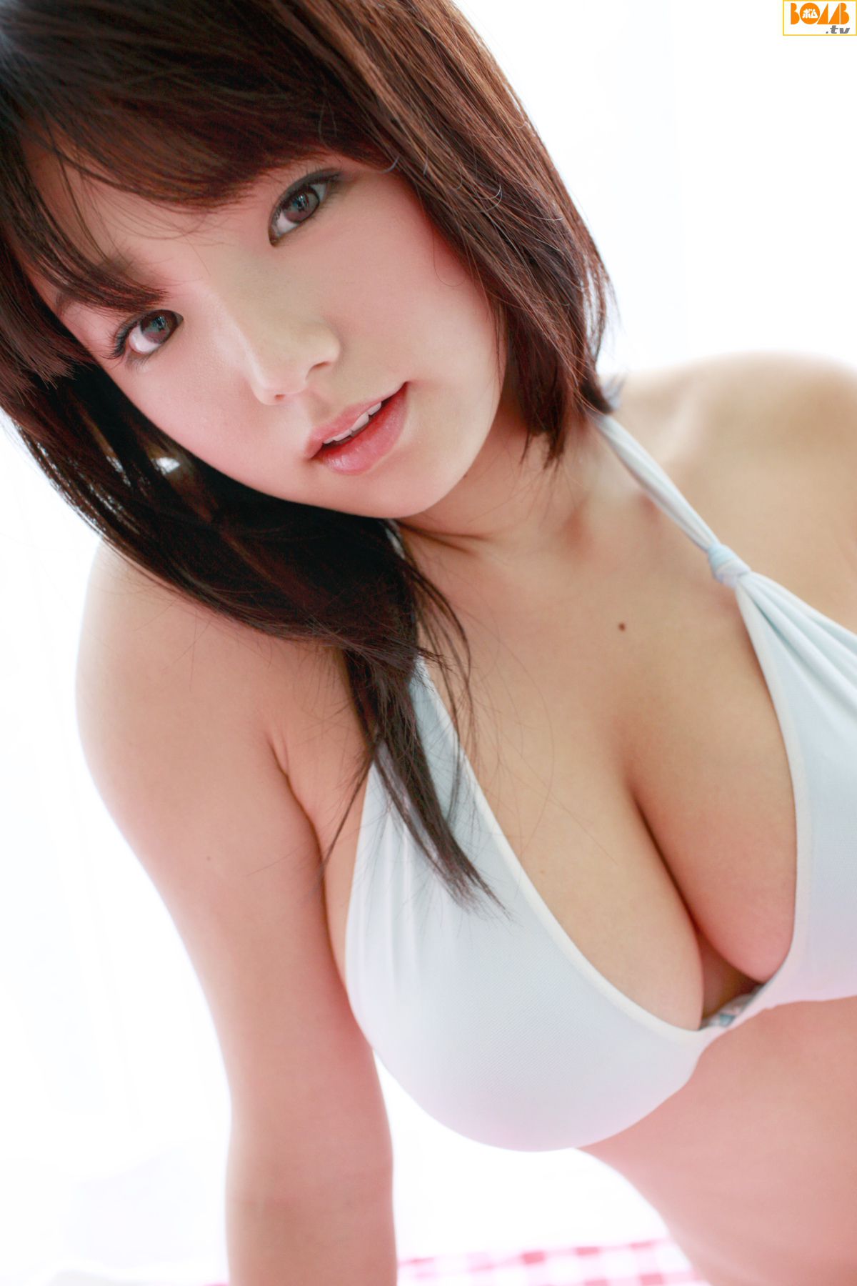 [Bomb.TV] 2010年08月刊 Ai Shinozaki 筱崎爱/篠崎愛/(48P)