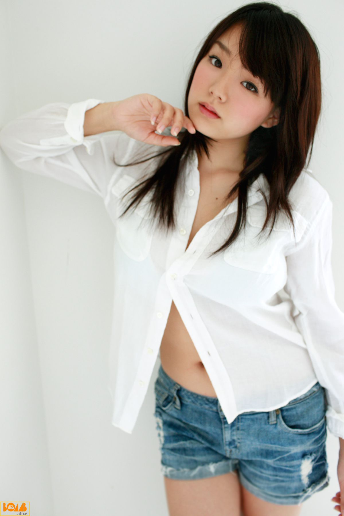 [Bomb.TV] 2010年08月刊 Ai Shinozaki 筱崎爱/篠崎愛/(48P)