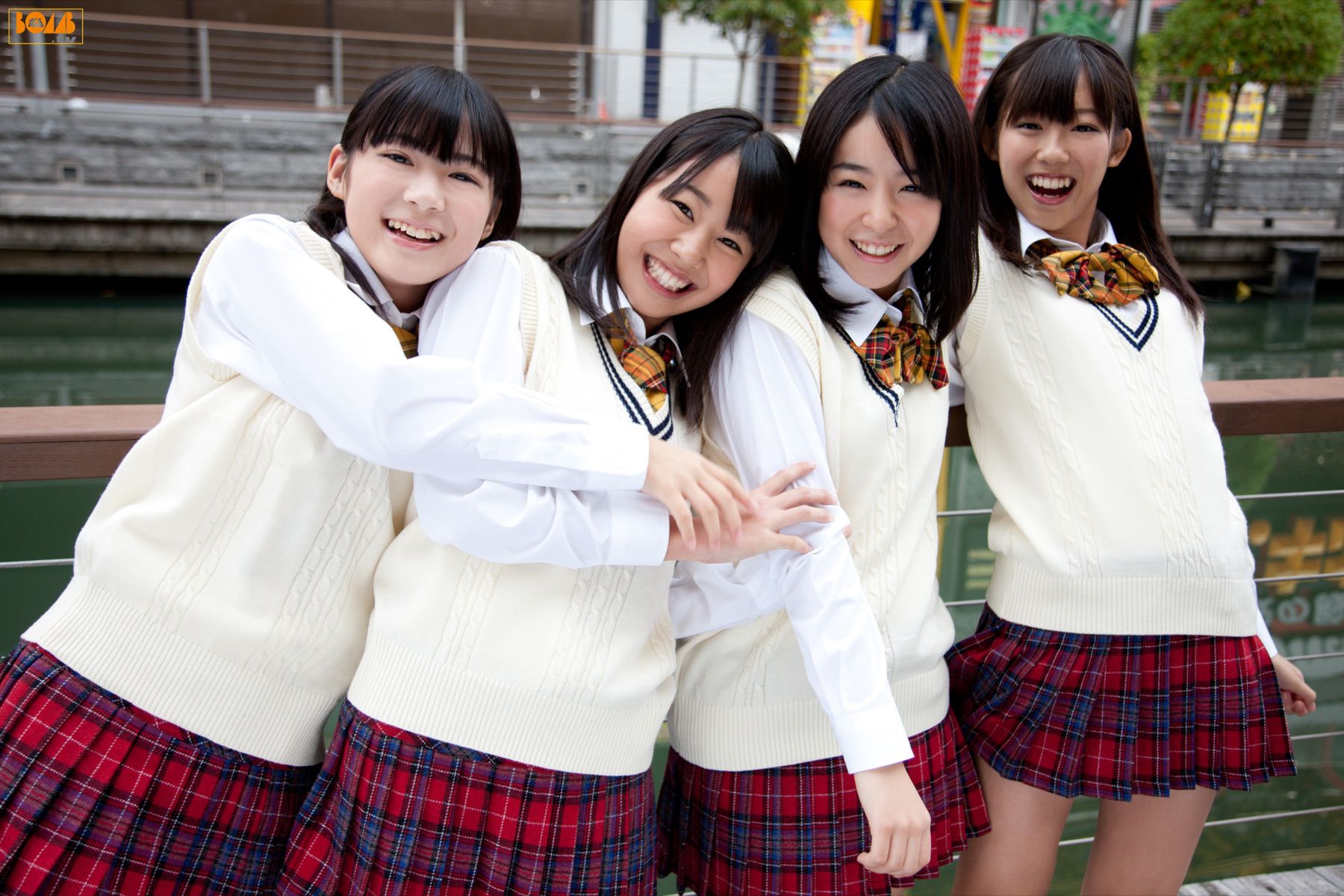 [Bomb.TV] 2011年01月刊 Nmb48 成员/(49P)