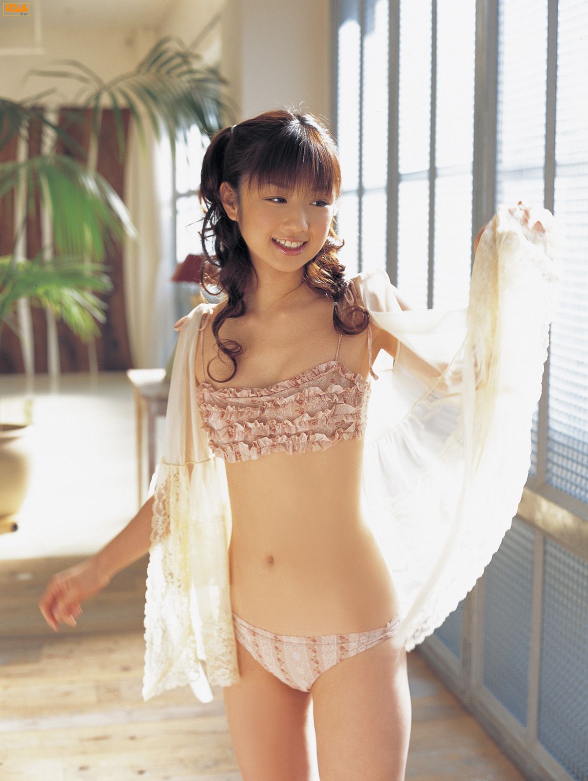 [Bomb.TV] 2006年03月刊 Yuko Ogura 小倉優子/(53P)