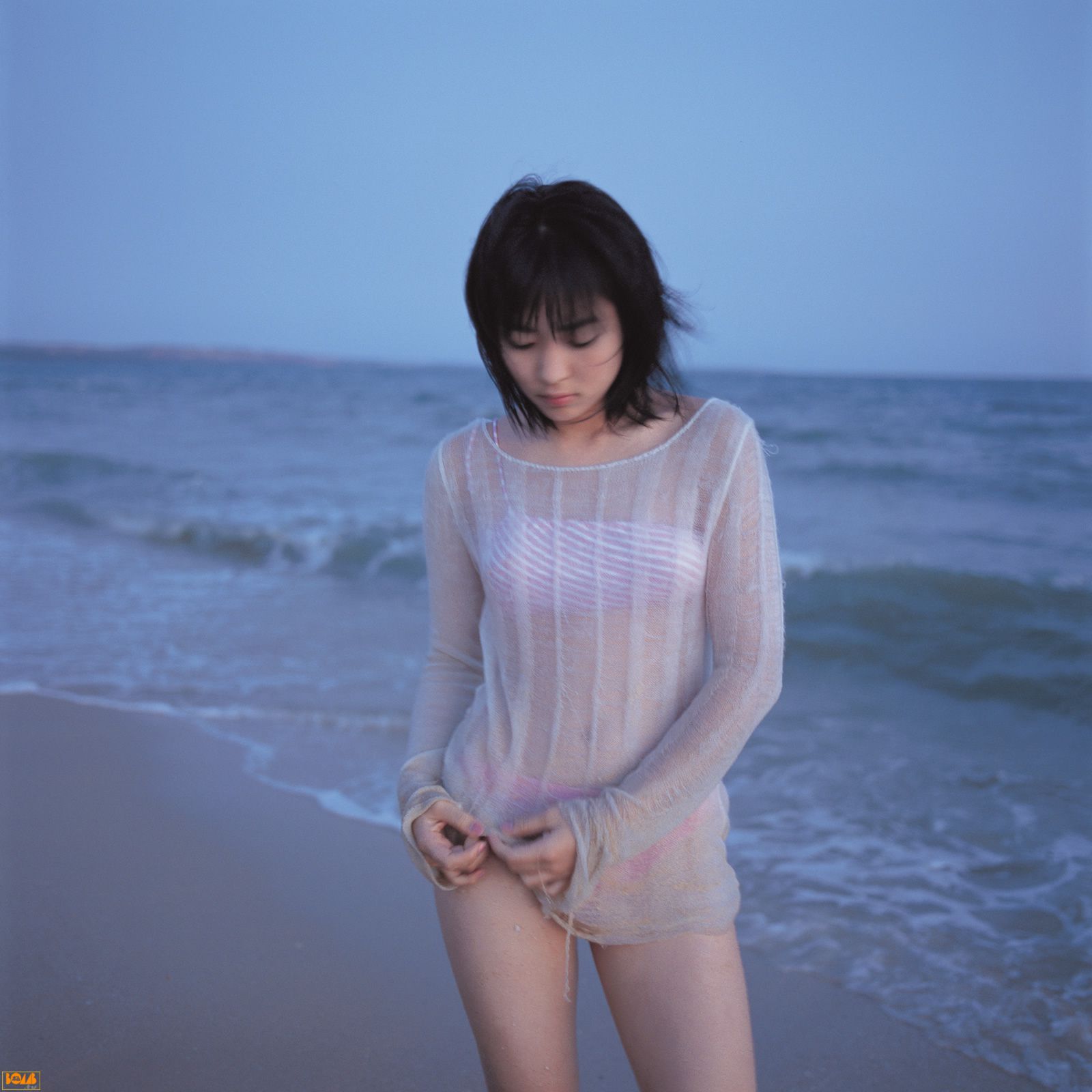 黒川芽以《Nina – Special Wallpaper》  [Bomb.TV] 2004年12月刊/(99P)