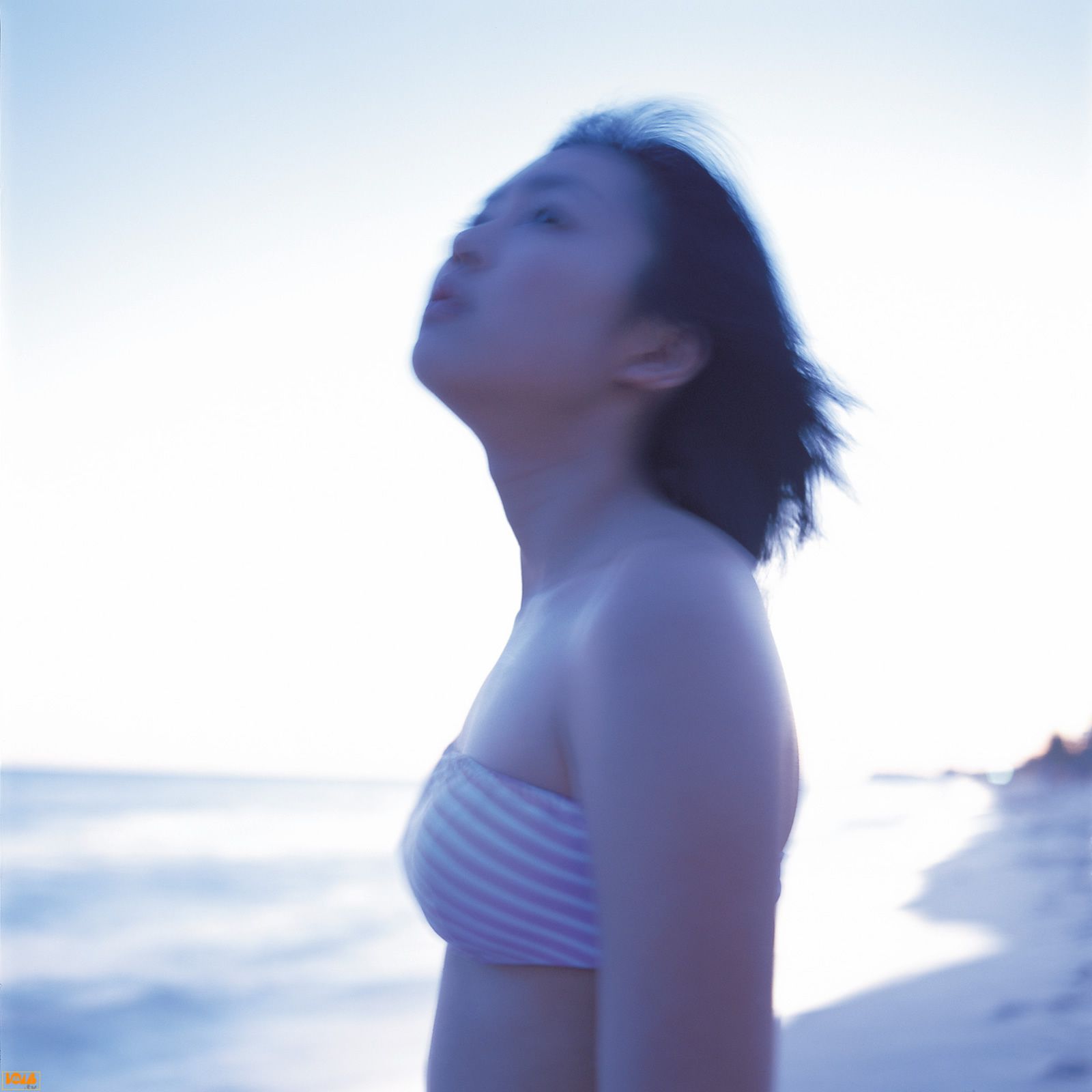 黒川芽以《Nina – Special Wallpaper》  [Bomb.TV] 2004年12月刊/(99P)