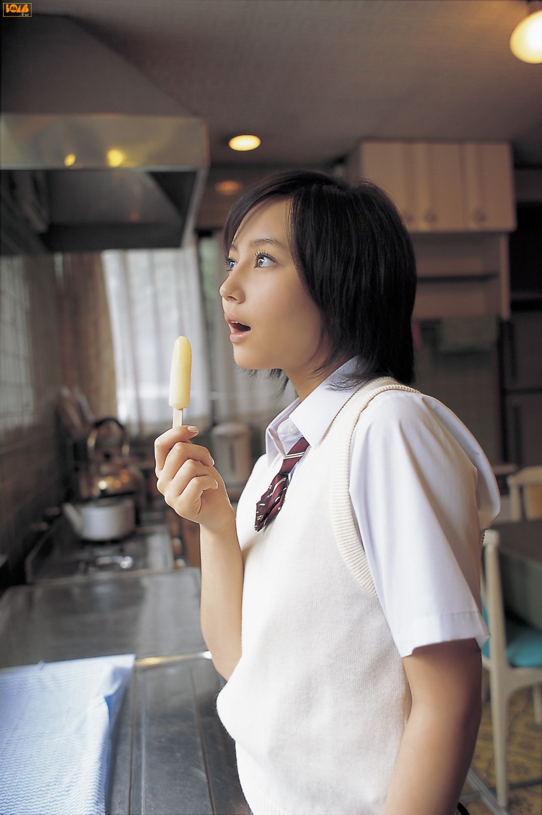 [Bomb.TV] 2006年10月刊 Maki Horikita 堀北真希/(50P)