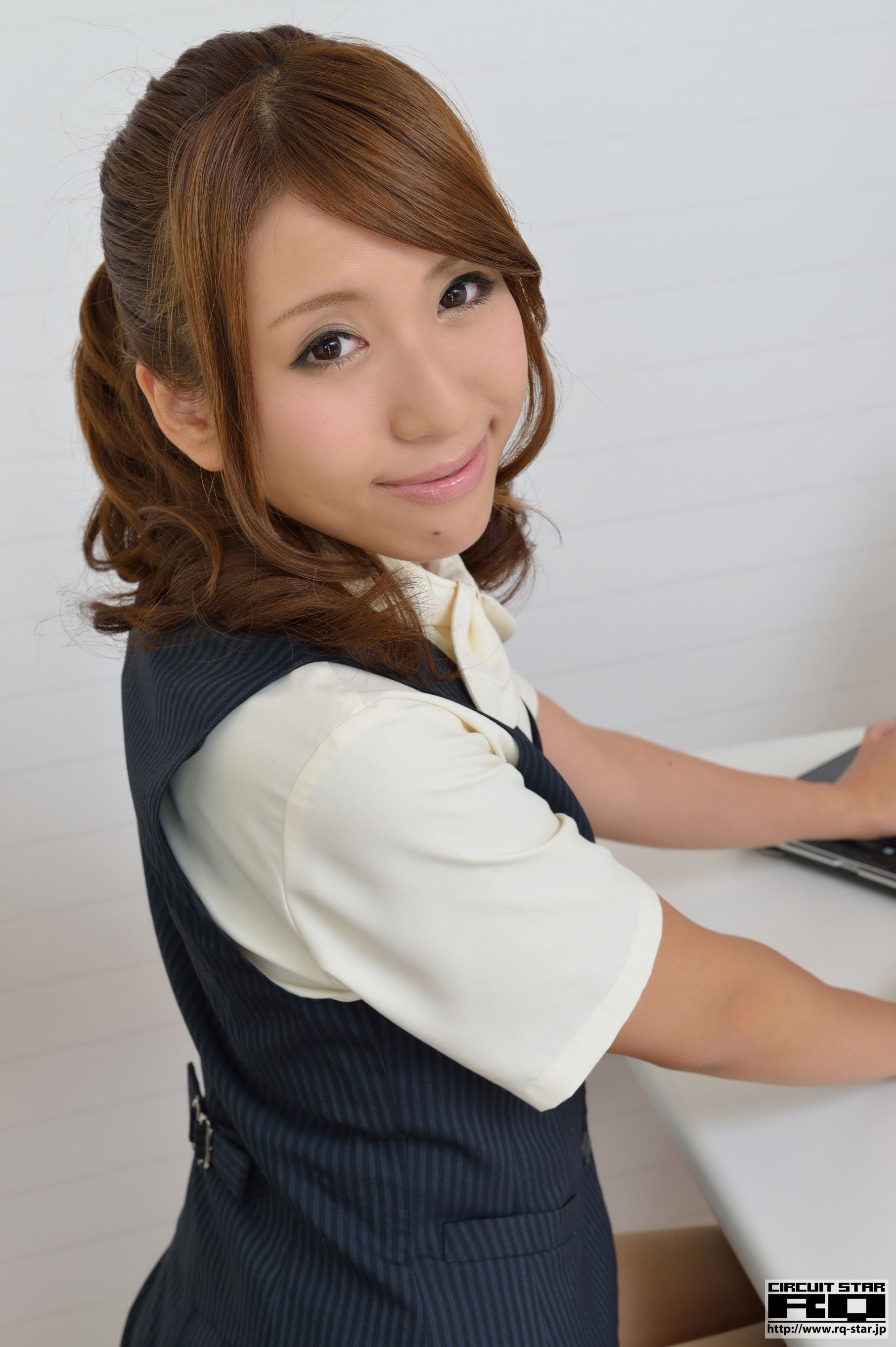 [RQ-STAR] NO.01050 Miki Makibashi 牧橋美輝 Office Lady 办公室女郎/(89P)