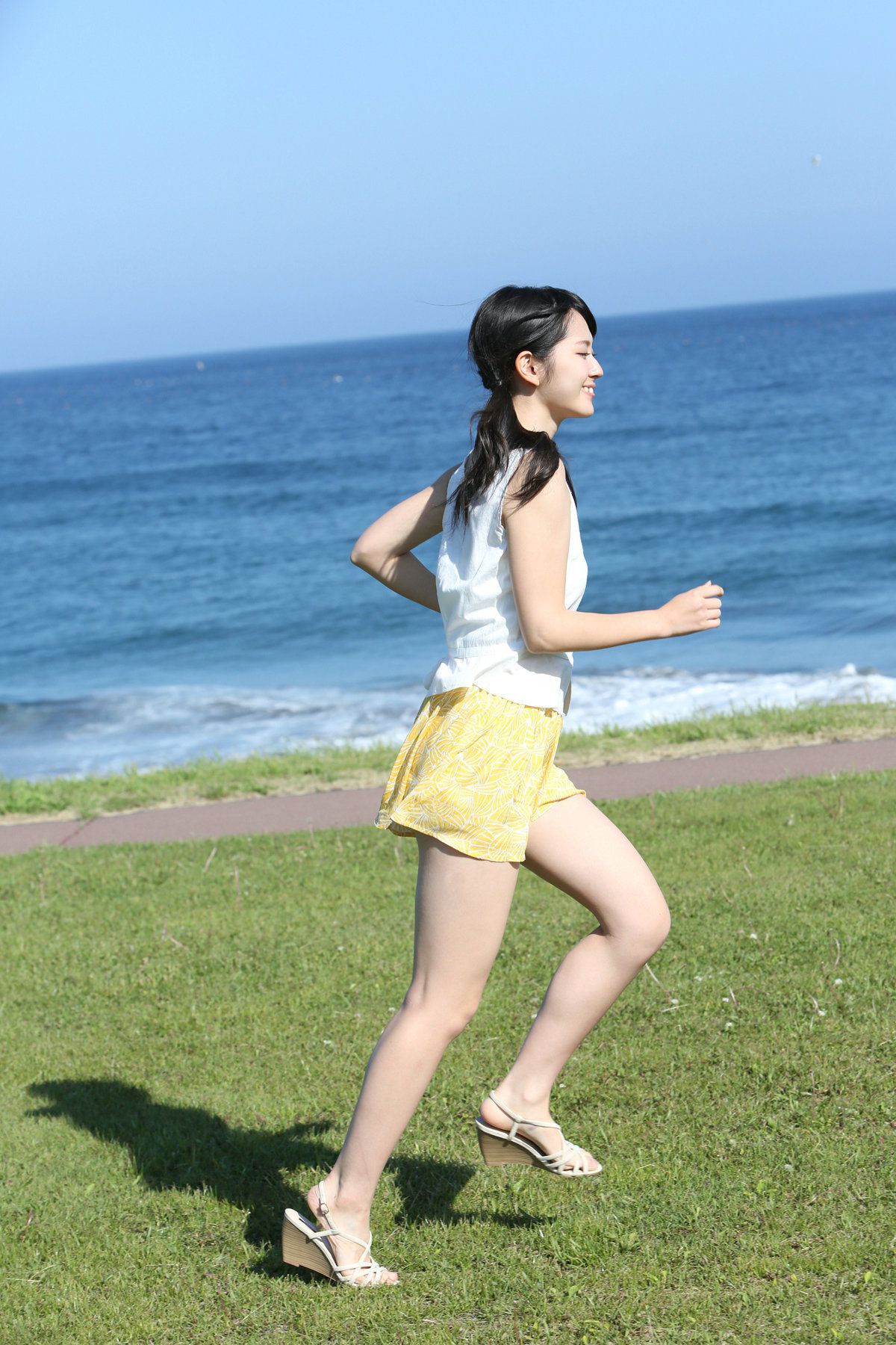 鈴木愛理 Airi Suzuki [Hello! Project Digital Books] Vol.115/(105P)