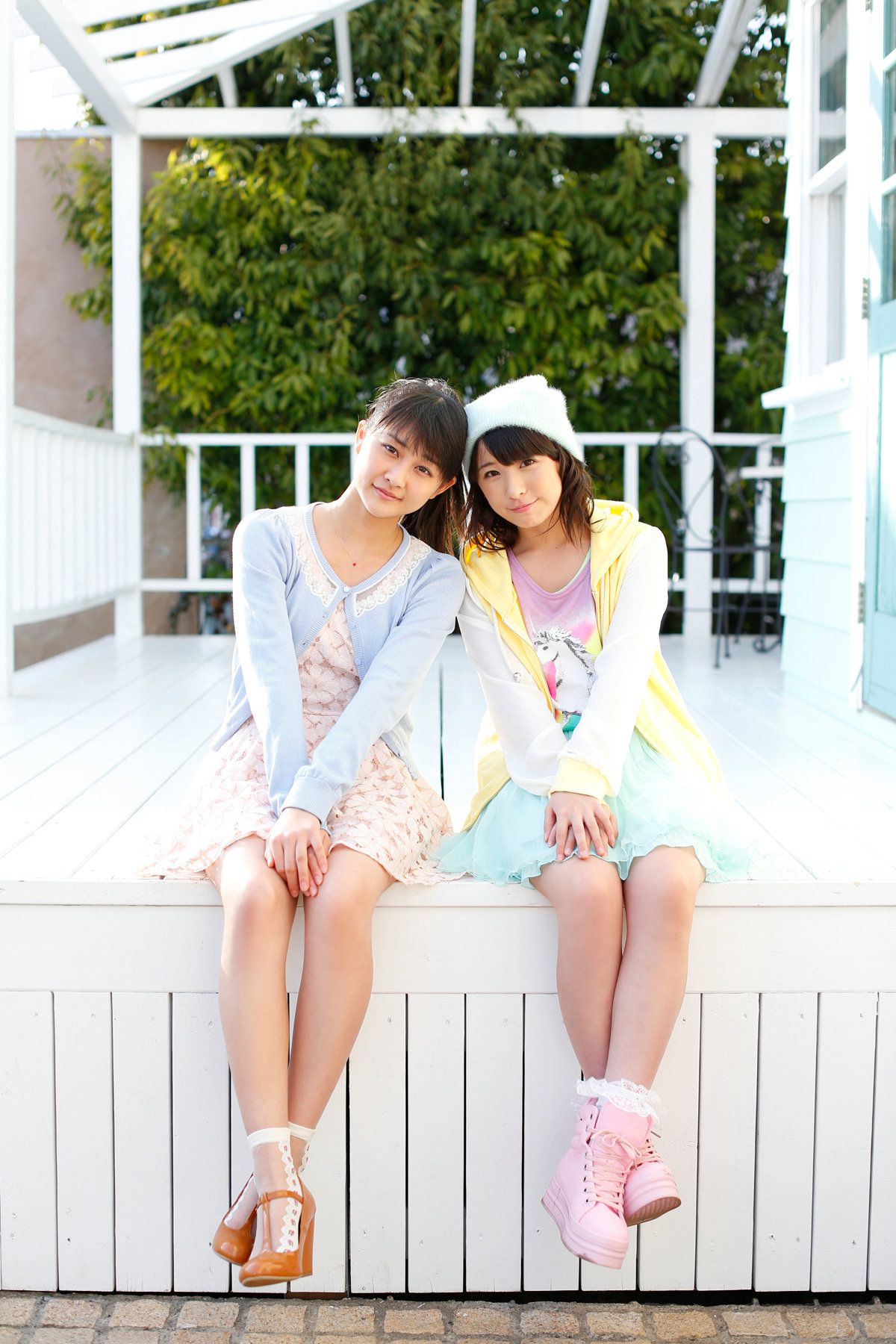 Ayaka Wada 和田彩花 、 Kanon Fukuda 福田花音 [Hello! Project Digital Books] Vol.111/(88P)