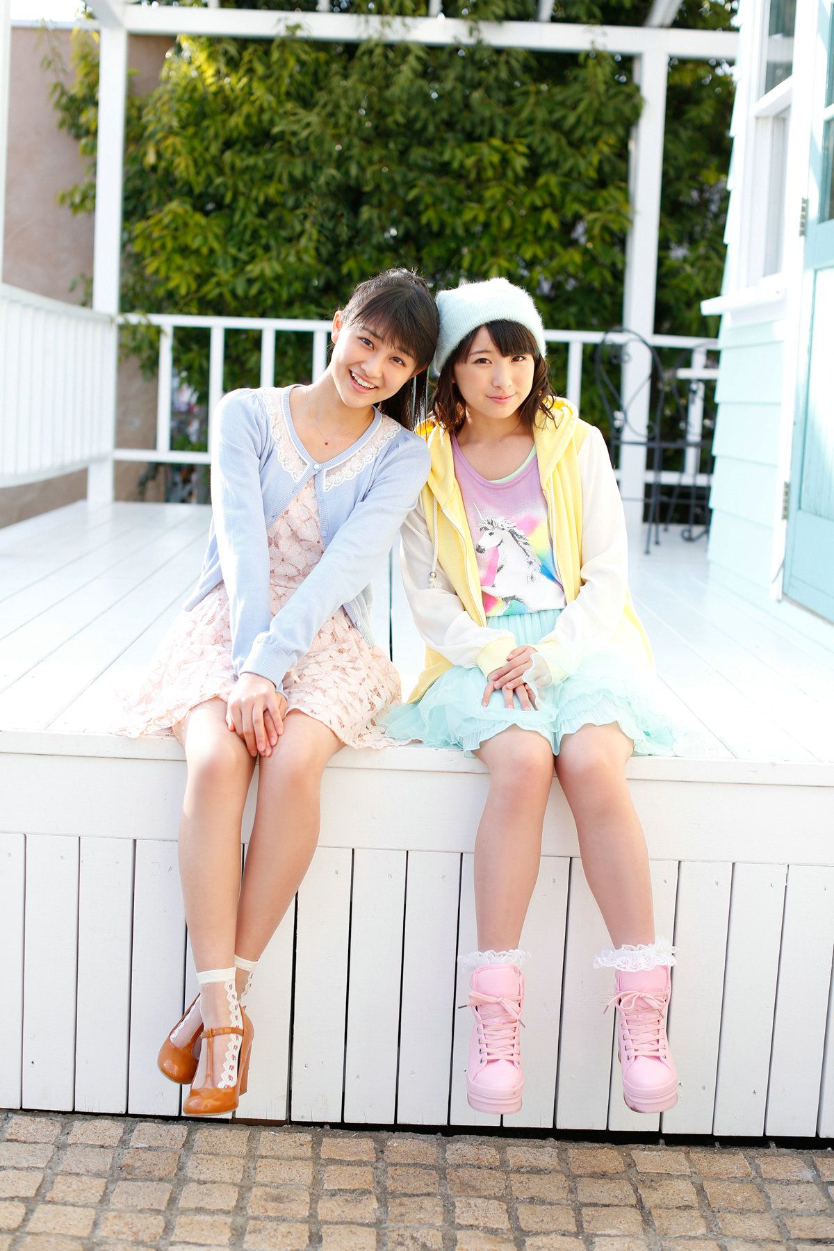 Ayaka Wada 和田彩花 、 Kanon Fukuda 福田花音 [Hello! Project Digital Books] Vol.111/(88P)