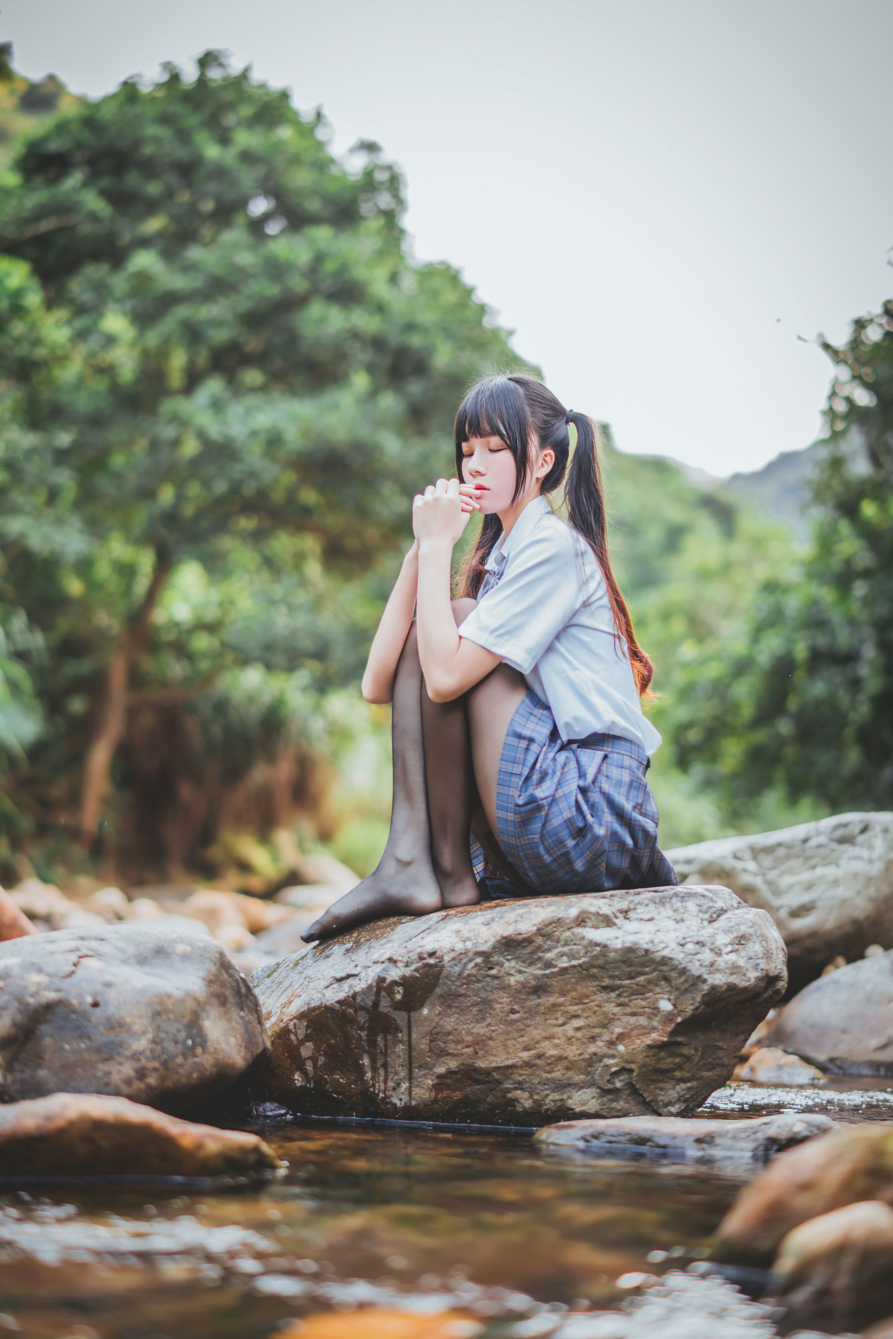 [萝莉COS] 桜桃喵《校服少女COSPLAY湿身系列》/(75P)