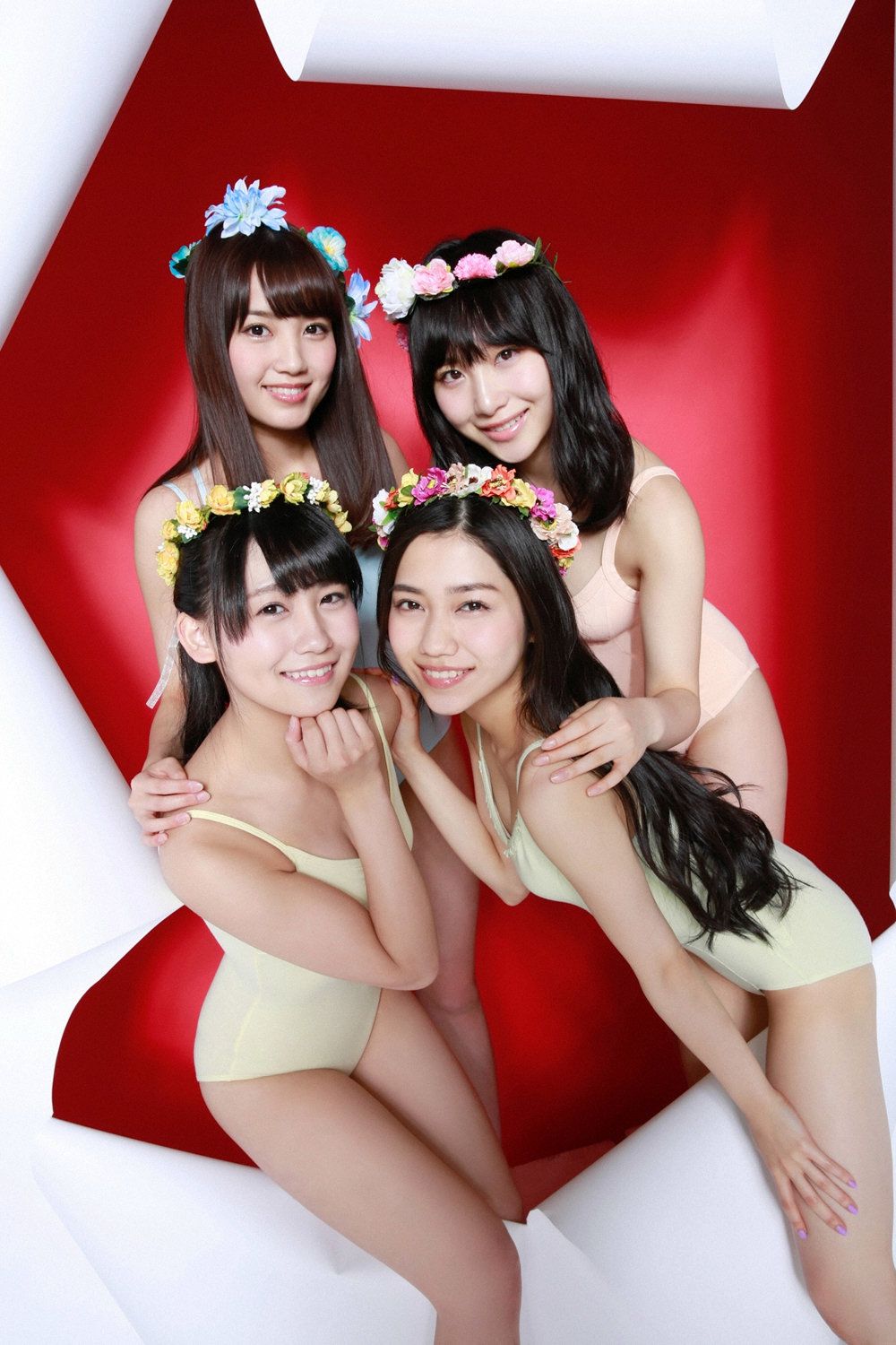 AKB48成员(小嶋真子、加藤玲奈、田野優花、高橋朱里)《18歳のAKB48》 [YS Web] Vol.657/(50P)