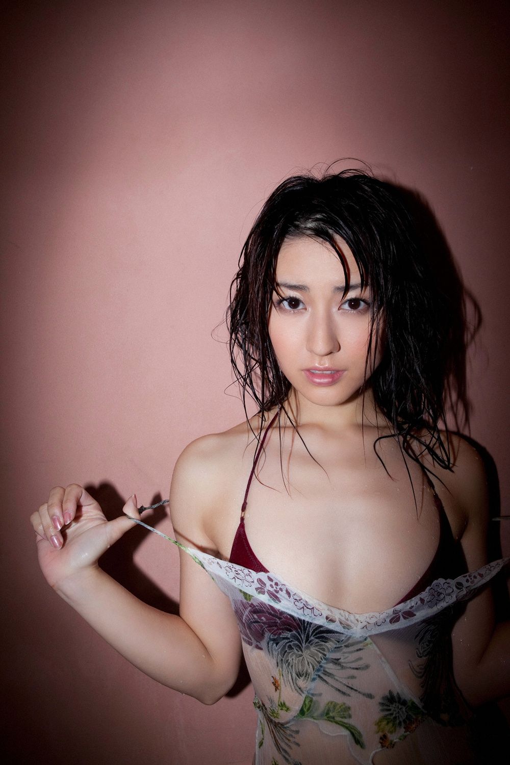 黒田有彩《才女のHOT SHOT!》 [YS Web] Vol.437/(87P)