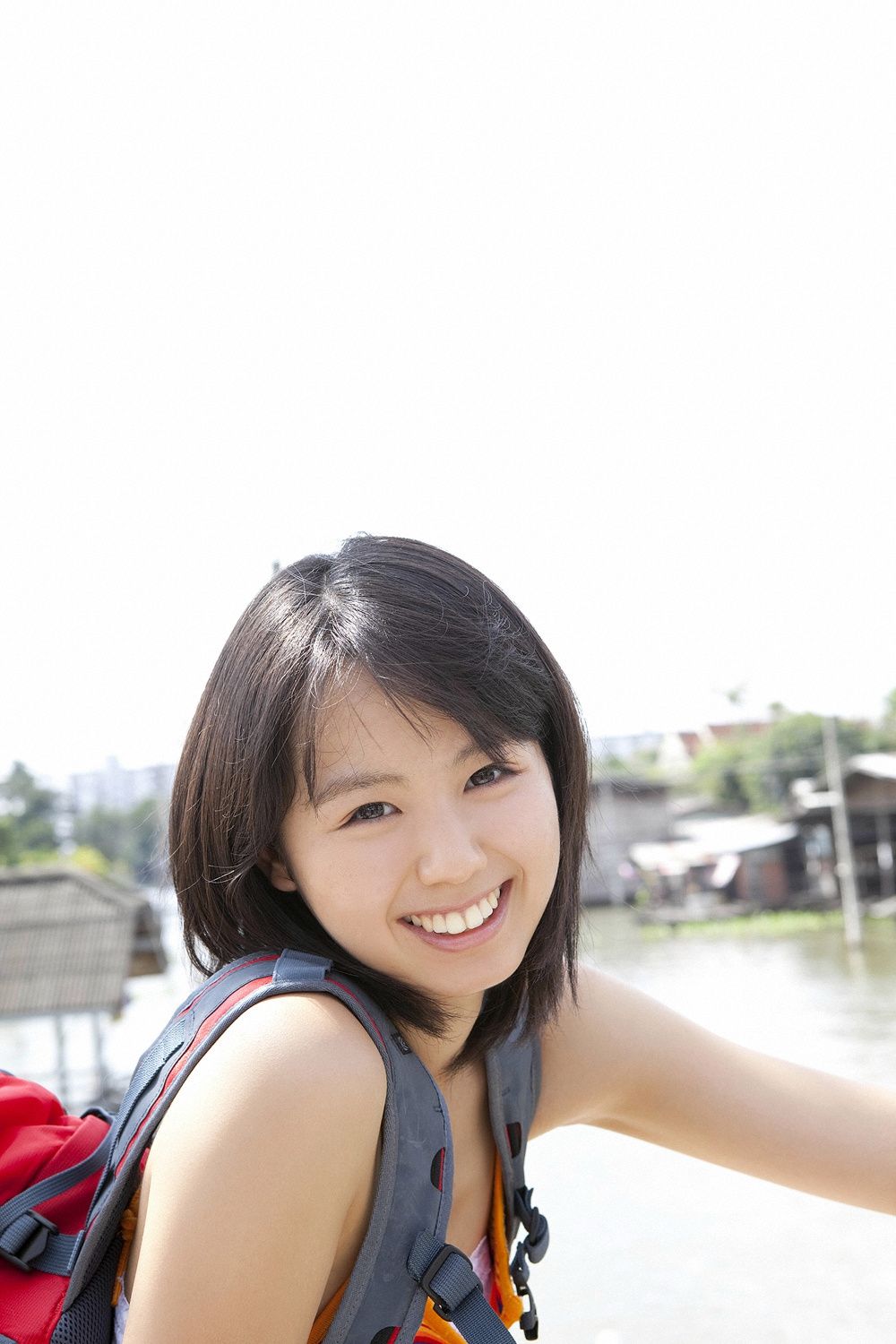 小池里奈《冒険したいお年頃》 [YS Web] Vol.377/(100P)