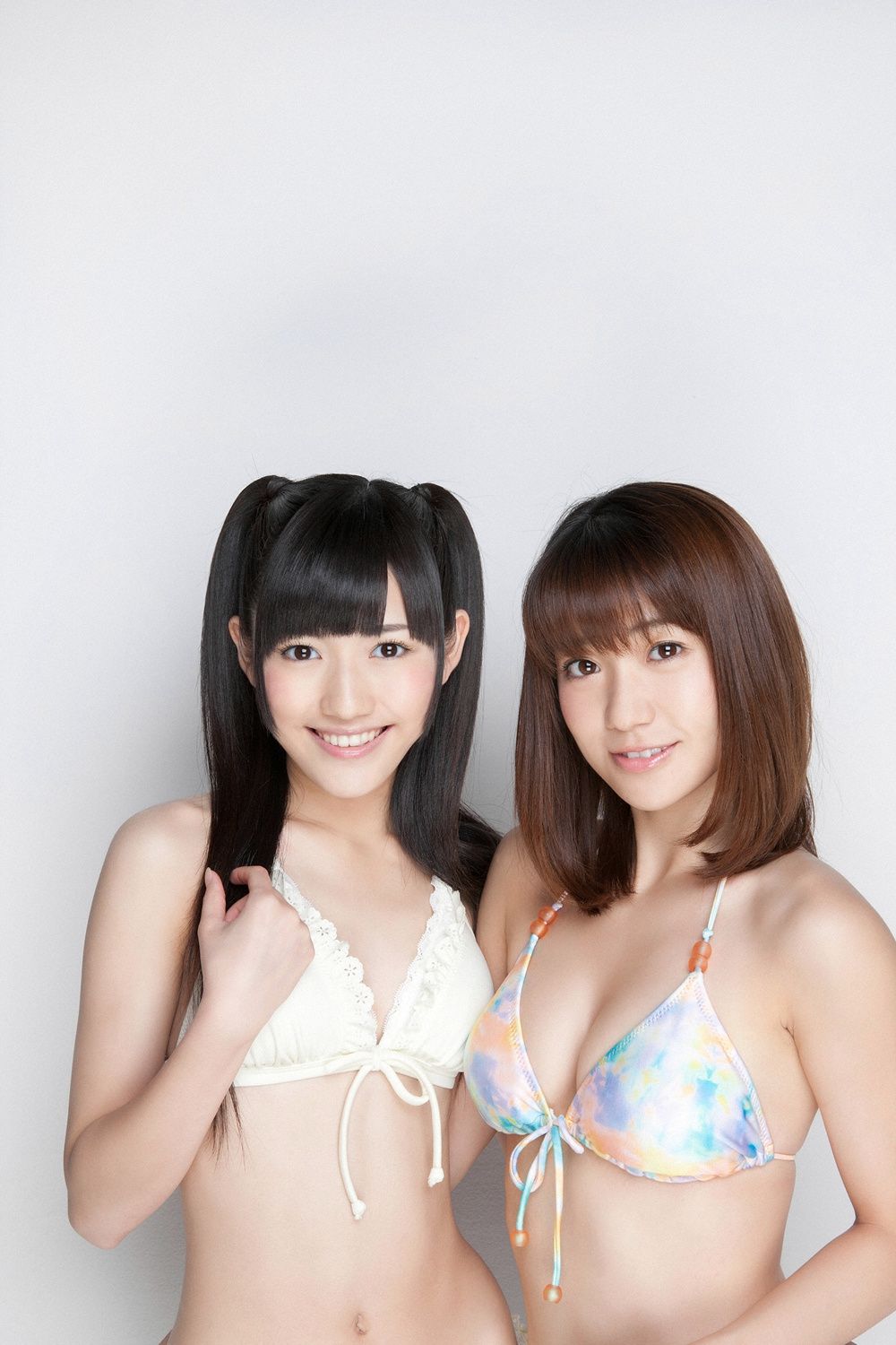 大島優子/渡辺麻友《ゆうことまゆゆのサマーバケーション》 [YS Web] Vol.435/(64P)