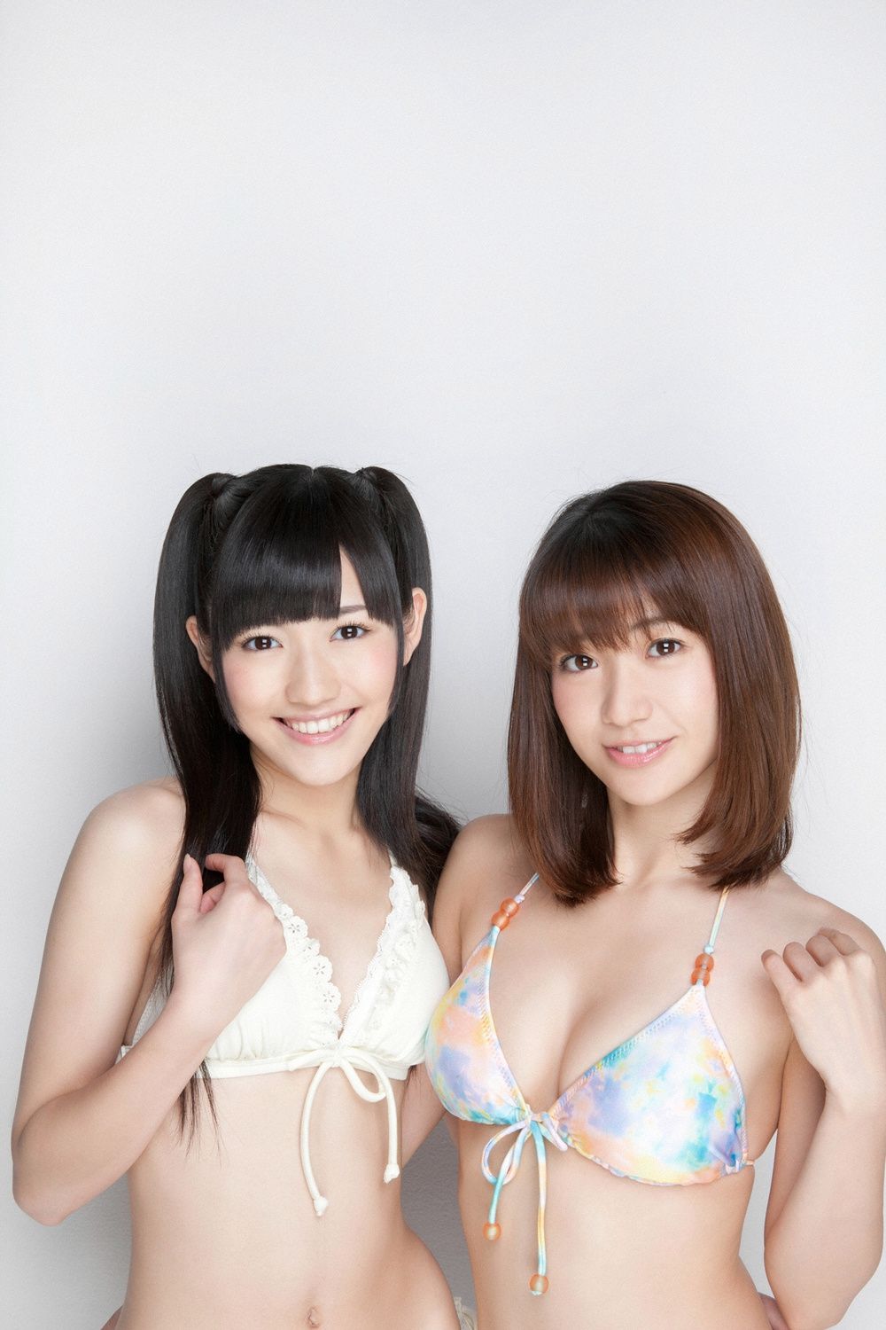 大島優子/渡辺麻友《ゆうことまゆゆのサマーバケーション》 [YS Web] Vol.435/(64P)