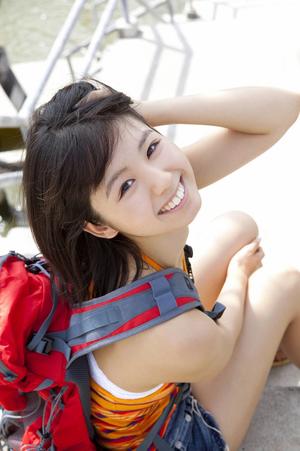 小池里奈《冒険したいお年頃》 [YS Web] Vol.377/(100P)