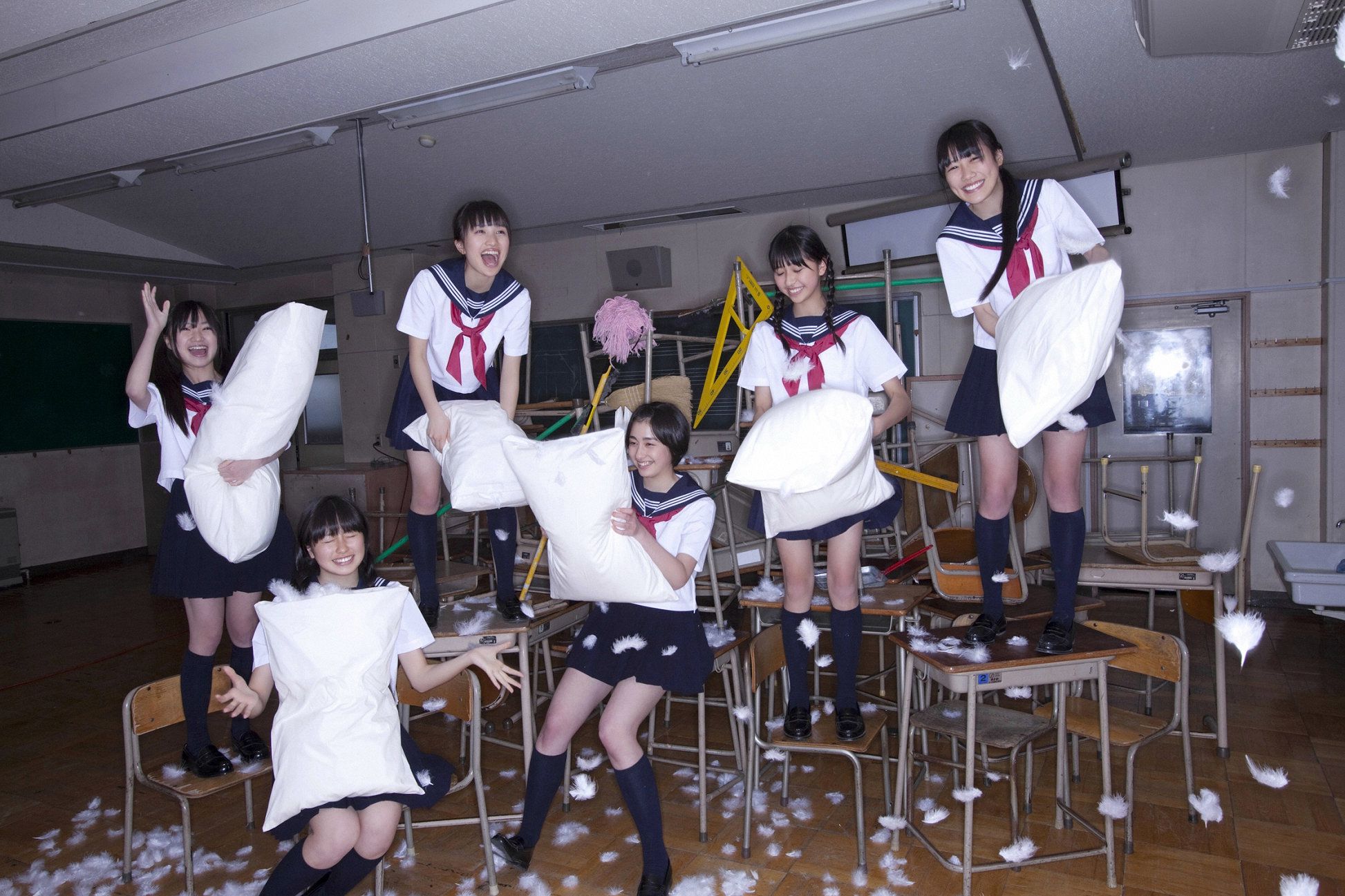 Momoiro Clover 桃色幸运草Z ももいろクローバーZ《PEACH×6》 [YS Web] Vol.402/(96P)