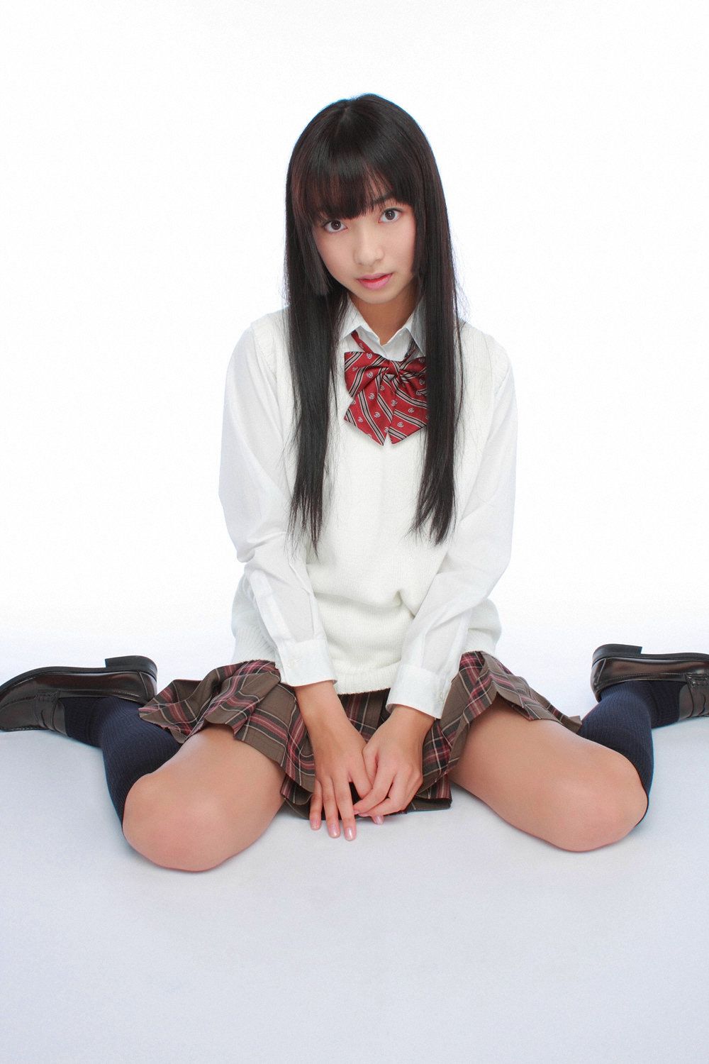 Kurumi Inoue 井上胡桃 UNDERAGE!  [YS Web] Vol.285/(48P)