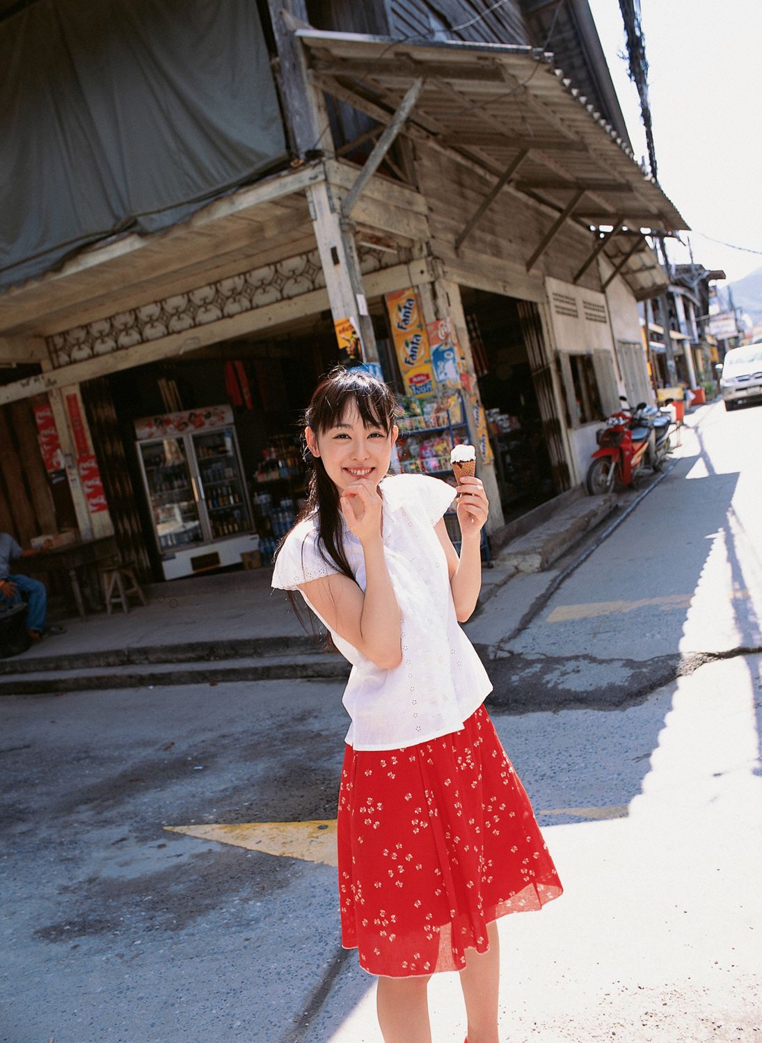 秋山莉奈《Watch Her Hip!》 [YS Web] Vol.200/(69P)