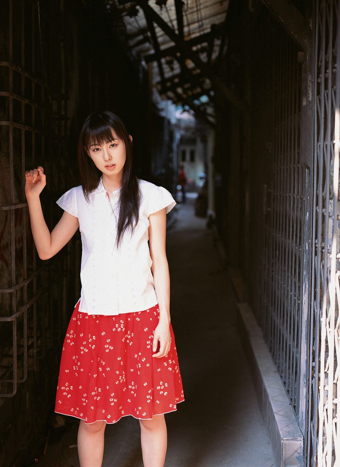 秋山莉奈《Watch Her Hip!》 [YS Web] Vol.200/(69P)