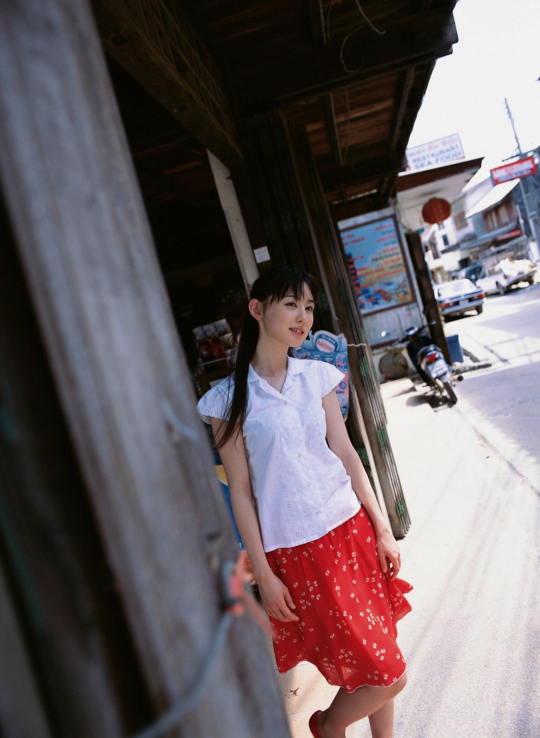 秋山莉奈《Watch Her Hip!》 [YS Web] Vol.200/(69P)