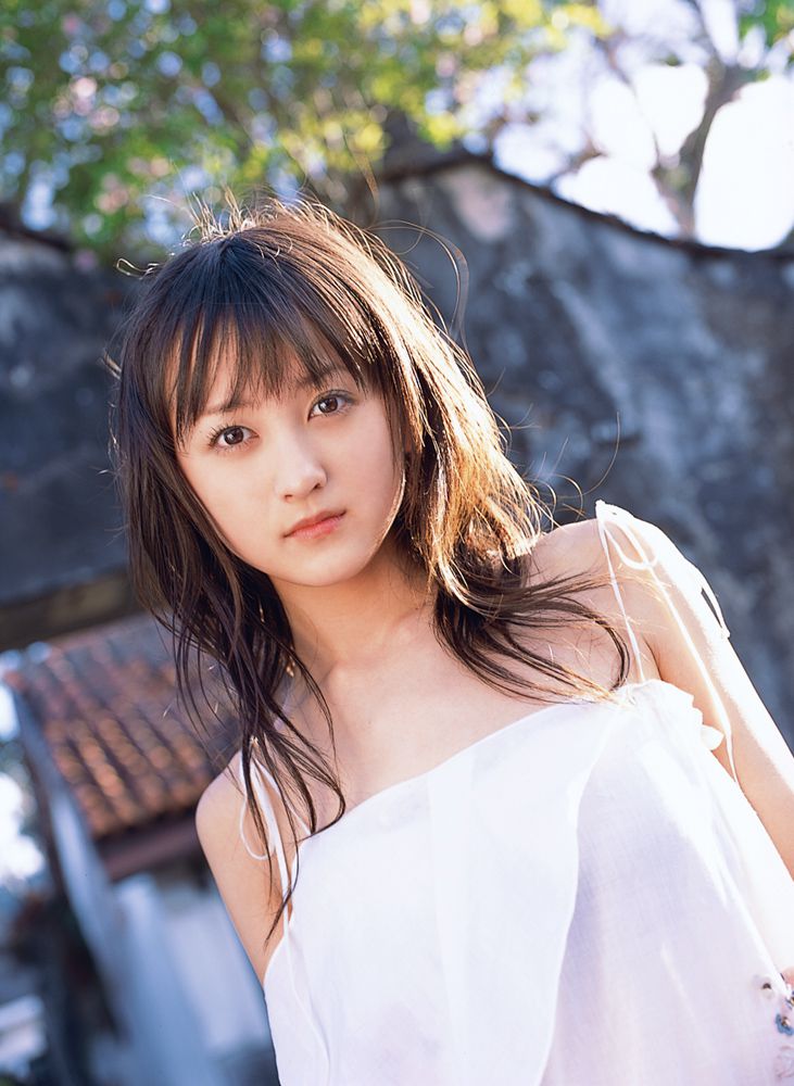 小松彩夏《Genuine》 [YS Web] Vol.121/(64P)